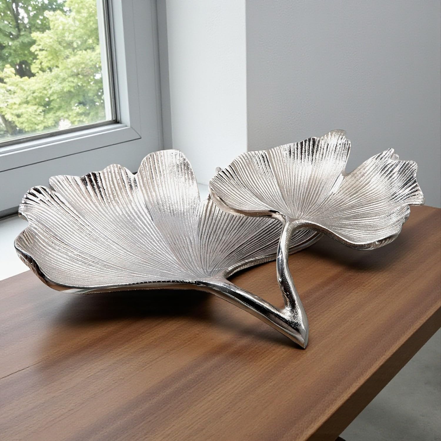 GILDE Deko Schale Wohnzimmer Tisch - Deko Silber Wohnzimmer - Schlüsselablage Schale Gingko - aus Aluminium Breite 34 cm Farbe: Silber