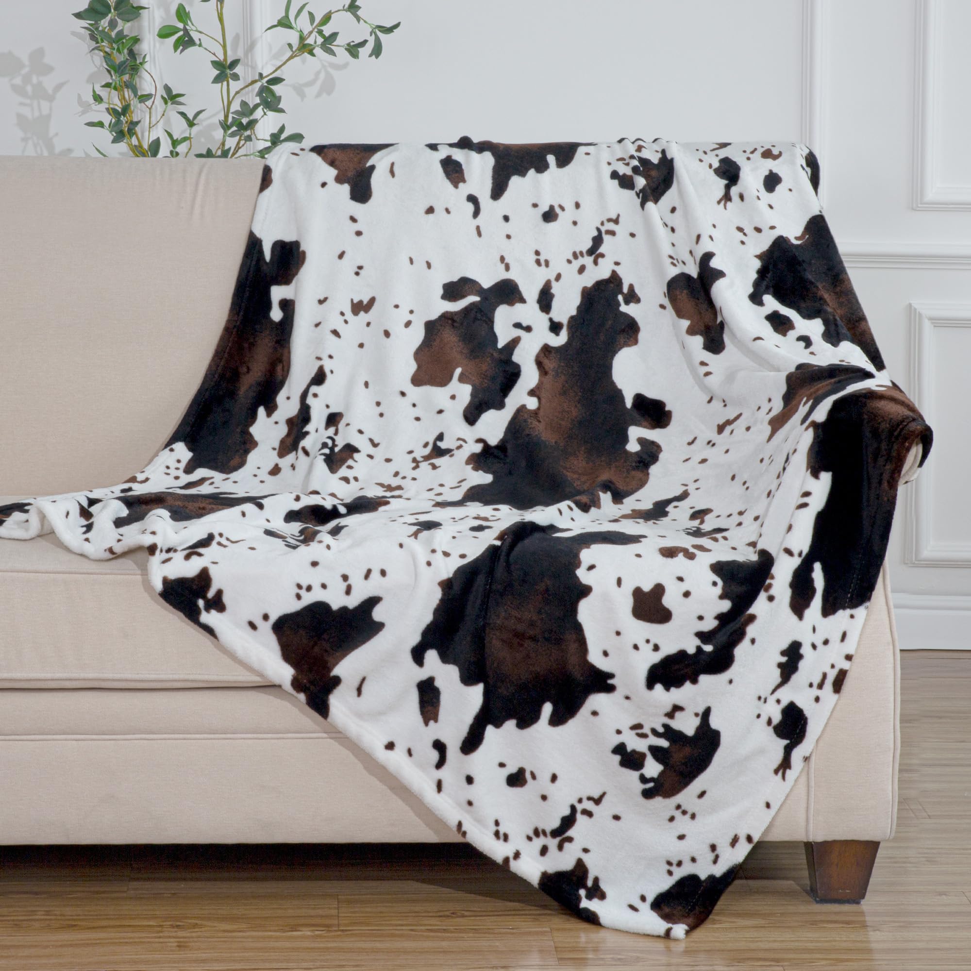 Cozy Cow Print Blanket Super Soft Throw Blankets for Couch Bed and