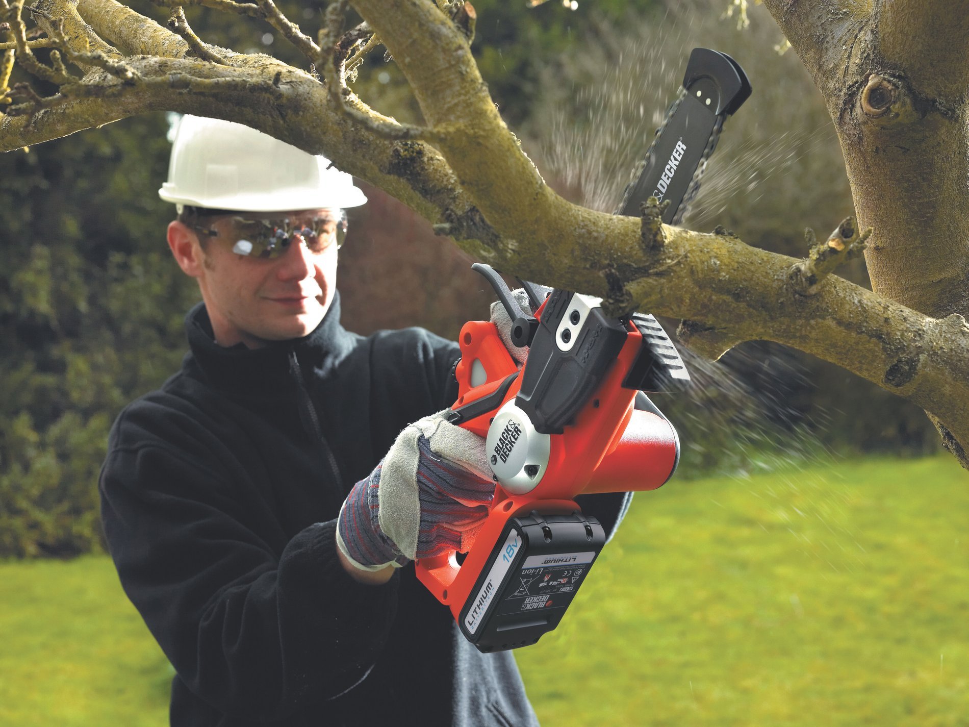 Image secondaire de Black + Decker GKC1820LB Tronçonneuse électrique sans fil sans batterie/chargeur 18 V lithium