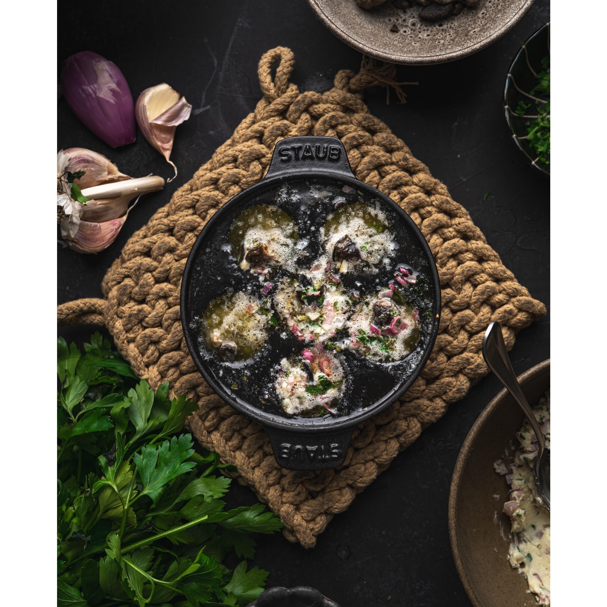 STAUB 1301523 - Piatto per escargot, in ghisa, nero opaco