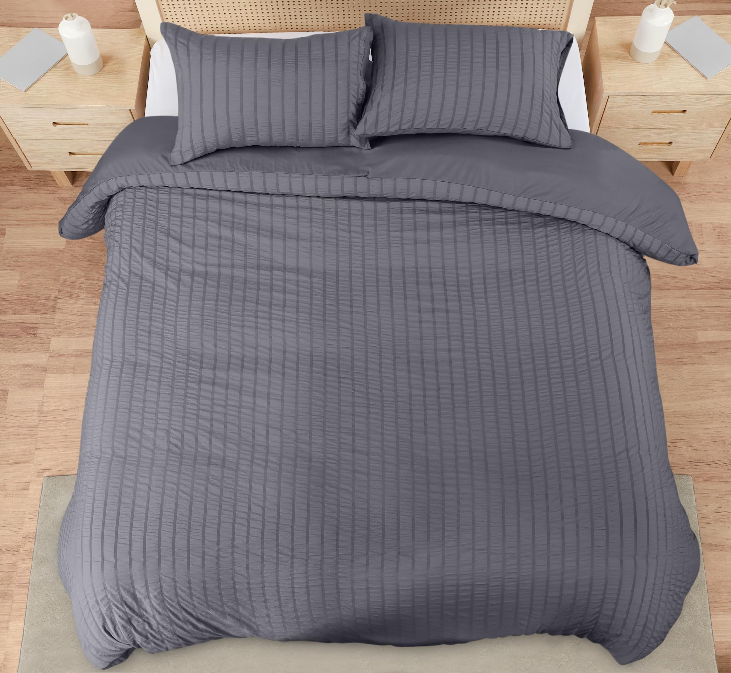 Utopia Bedding Grey Seersucker Duvet Cover Set - Pack Of 10 - Duvet Cover Double With Pillowcases - Soft Microfibre Polyester Seersucker Bedding (Grey)