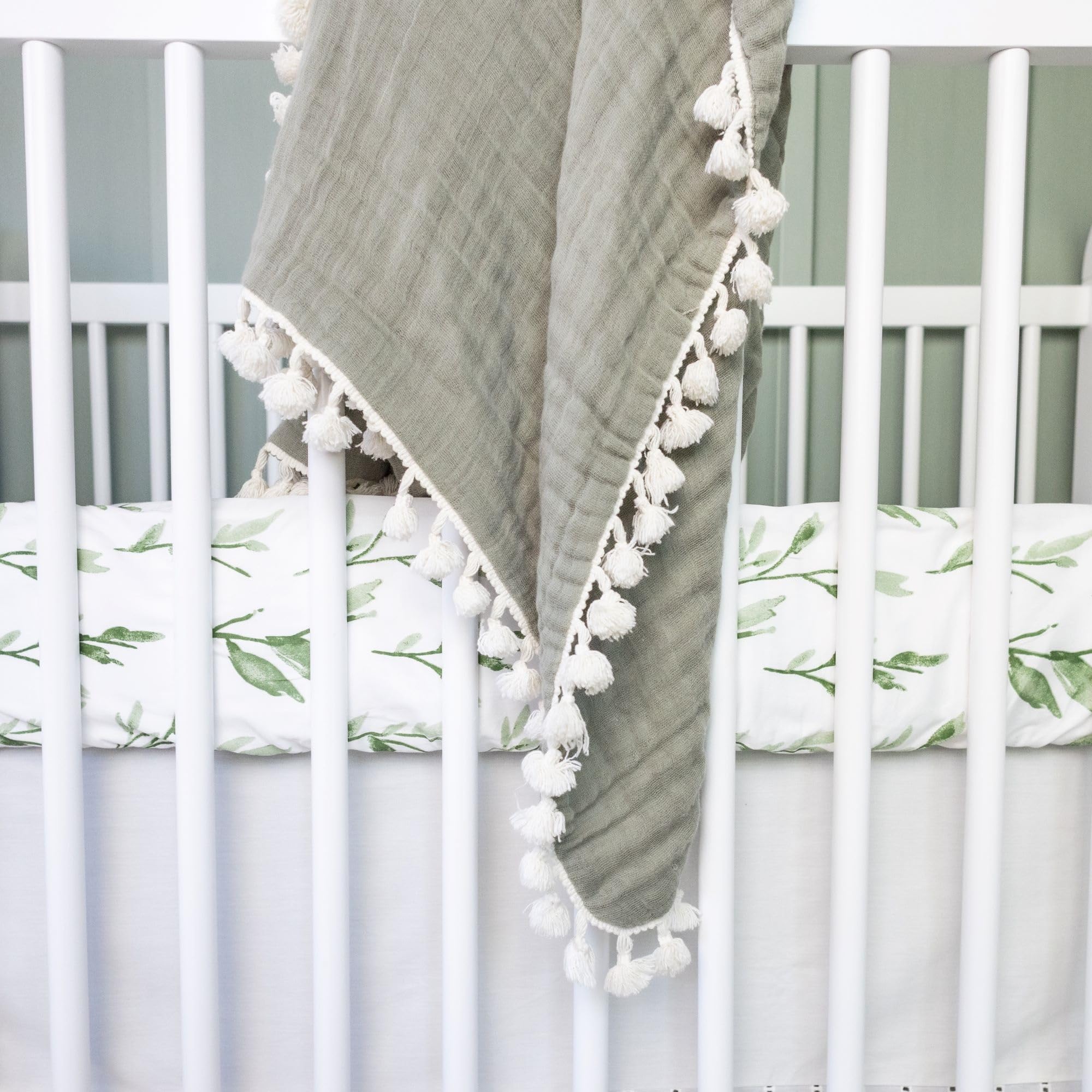 Parker Leaf Fitted Crib Fitted Sheet, Natural - Image 4