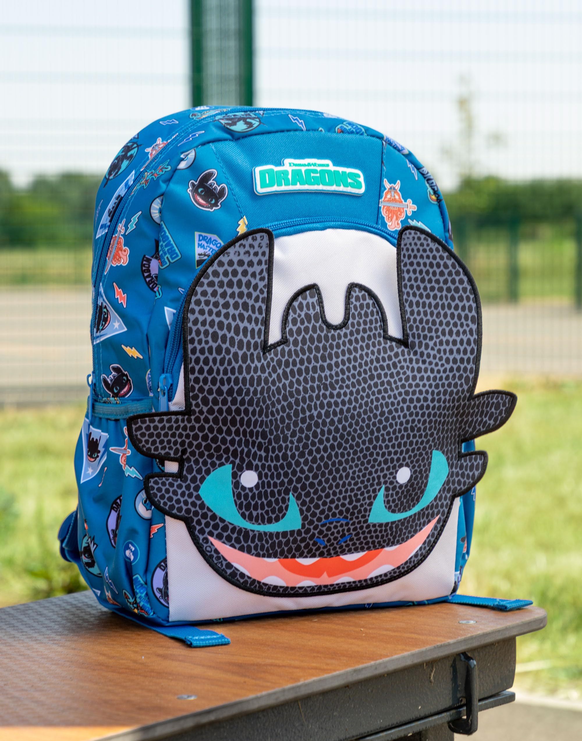 How To Train Your Dragon Szczerbatek niebieski plecak, zamek błyskawiczny dla dzieci, idealny do przyborów szkolnych i powrotu do szkoły | Dreamworks Dragons Character Merch