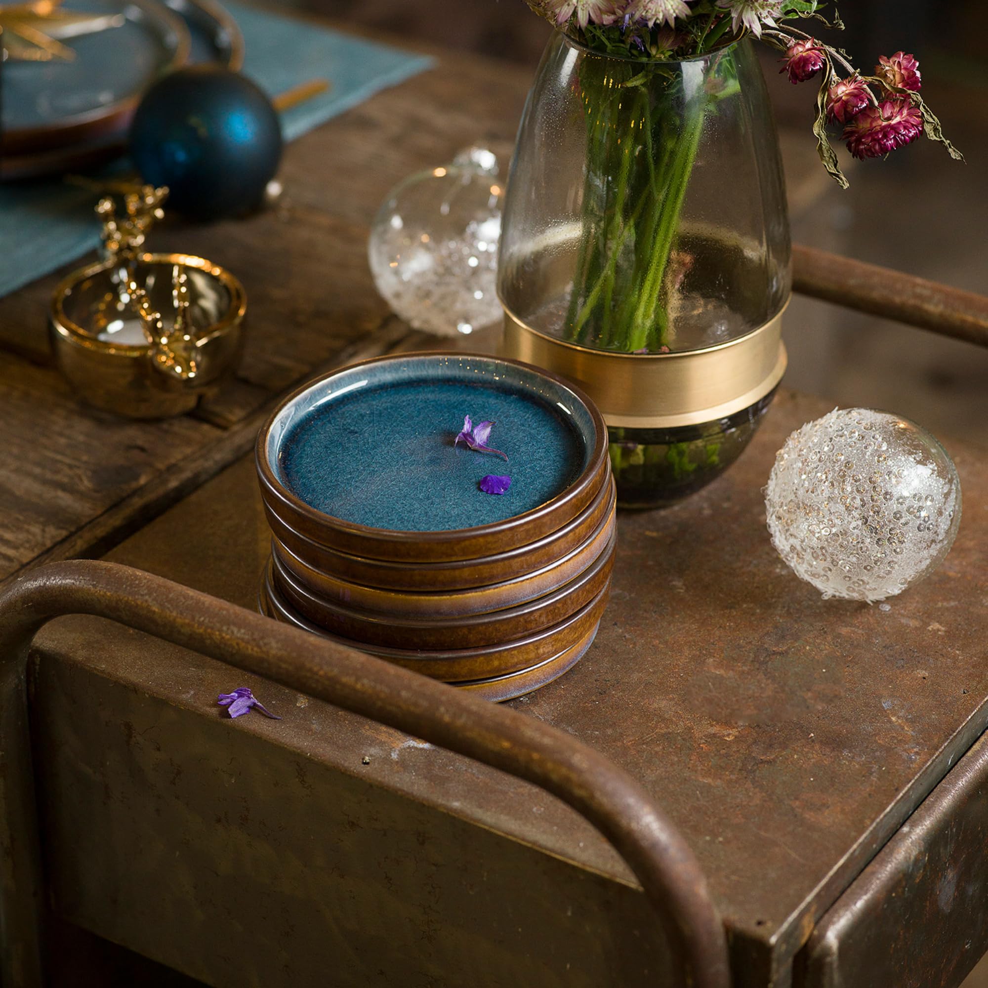 Cosy & Trendy Quintana Blue 18-częściowy zestaw naczyń | 6 talerzy obiadowych, 6 talerzy deserowych, 6 głębokich talerzy | porcelanowy zestaw naczyń w kolorze niebieskim | nadaje się do kuchenki