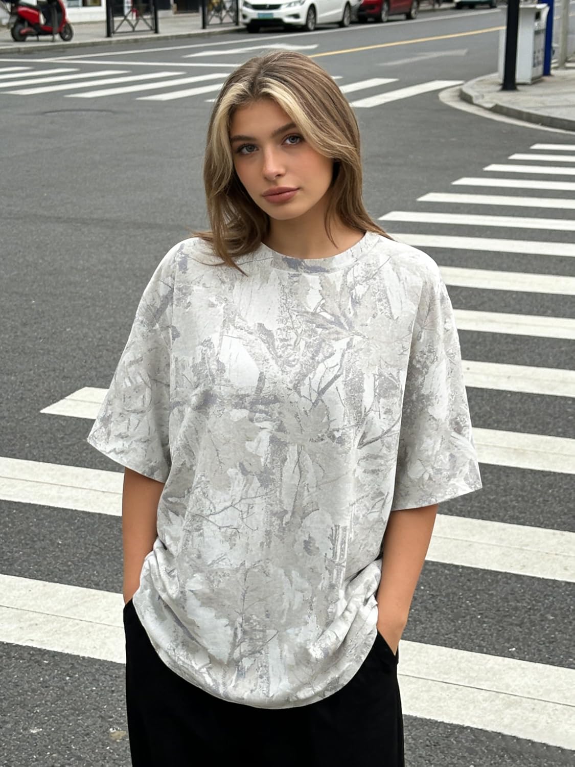 Camo Shirt Women Mens Oversized Camouflage Print Graphic Tees Maple Leaf Short Sleeve Crewneck T Shirt Streetwear - Image 3