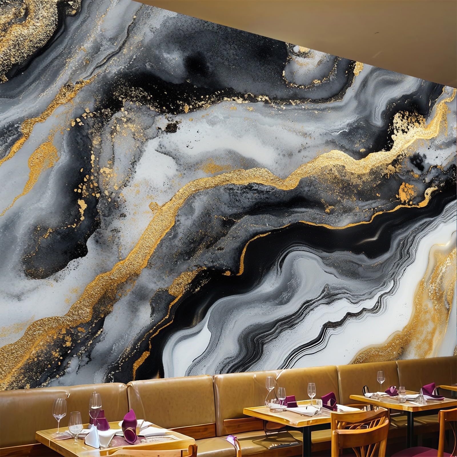 Papier peint marbre panoramique pour transformer un grand mur blanc vide
