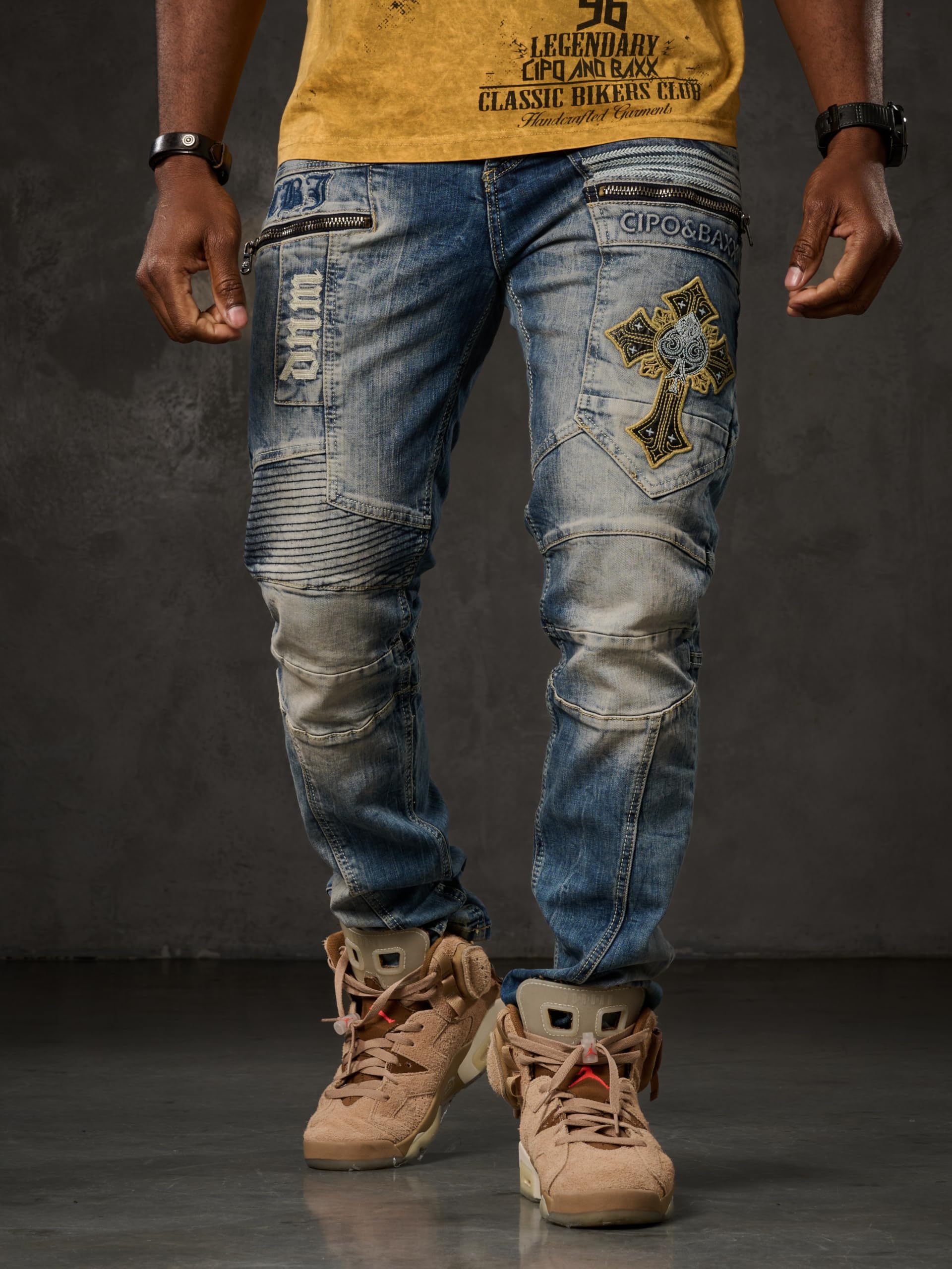 Cipo & Baxx Herrenhose | Destroyed, Farbkleckse & Allover Design mit Nieten & Strass | Rock Style