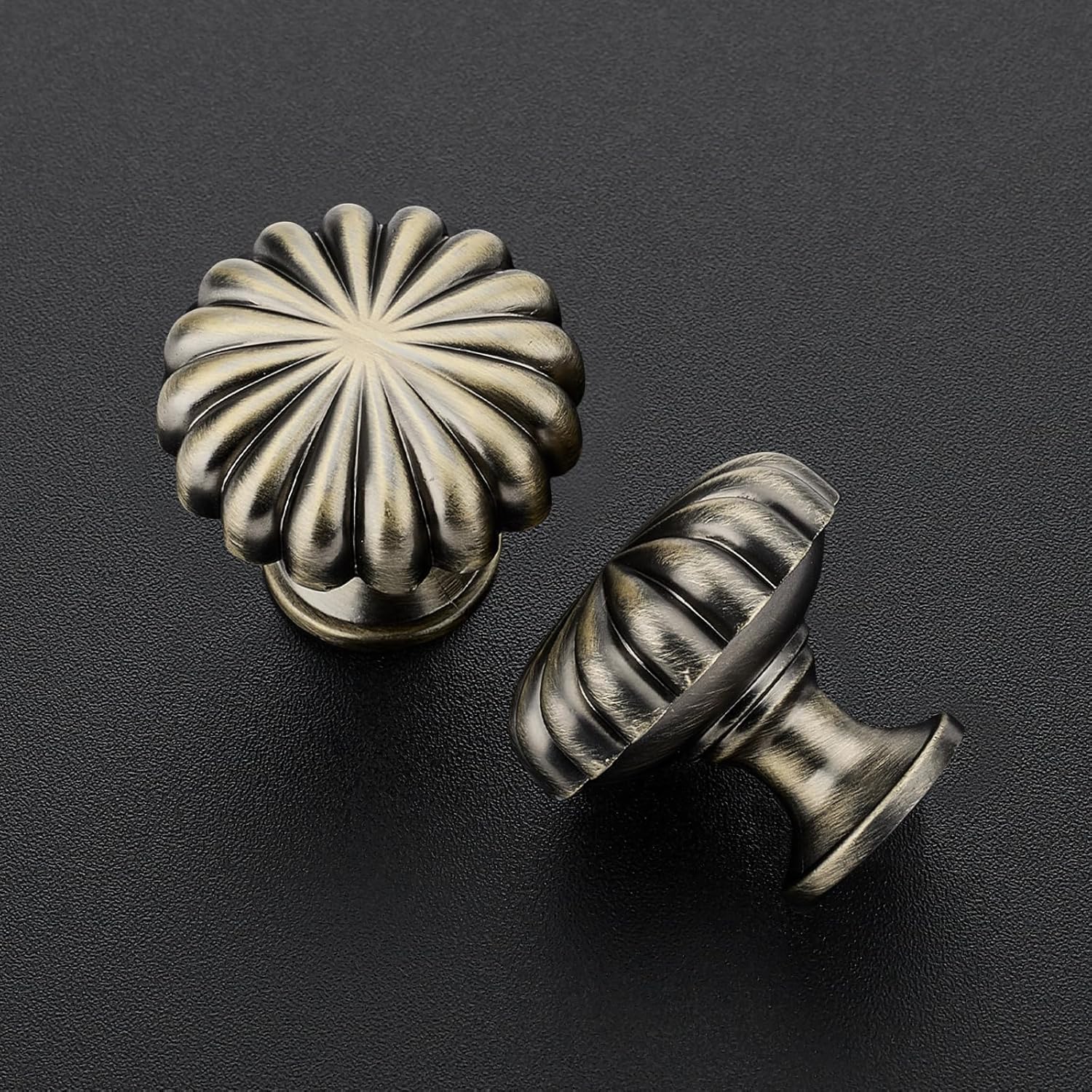 10 Pack Cabinet Knobs, Zinc Alloy Drawer Knobs Hardware for Kitchen Cabinets, Dresser and Wardrobe Doors Vintage Dresser Drawer Pulls Antique Brass