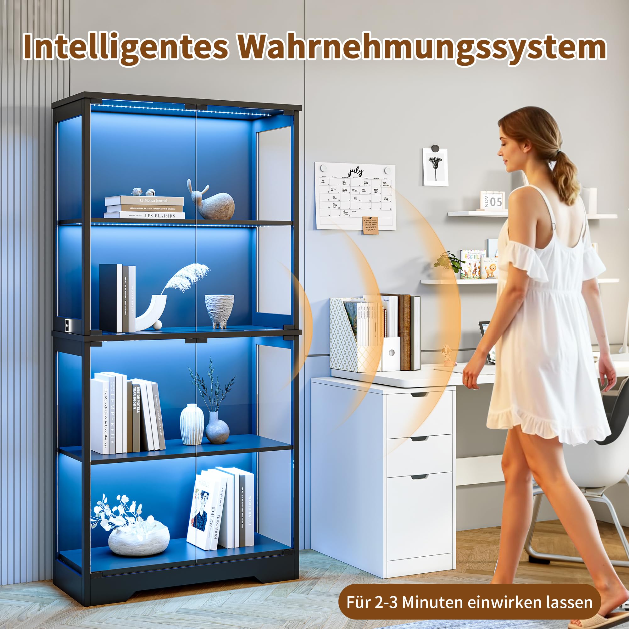 Glasvitrine mit LED Beleuchtung,Vitrinenschrank mit Menschlicher Sensor,165x80x35cm 4 Ebenen & 4 Glastüren Staubdicht Glasvitrine Stehend für Sammlervitrine und Wohnzimmer Büro, Schwarz