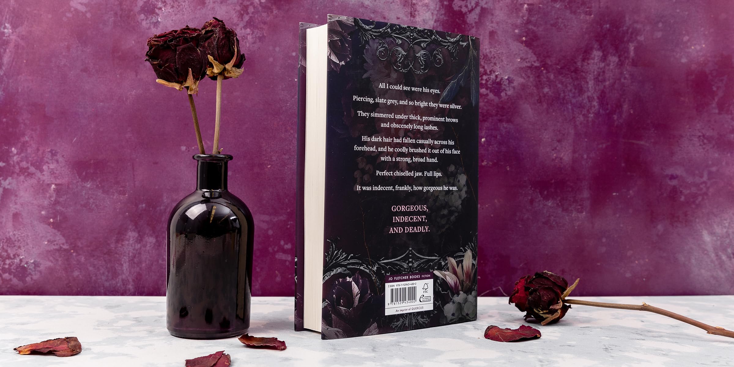 A Dawn of Onyx: An addictive enemies-to-lovers fantasy romance (The Sacred Stones, Book 1)