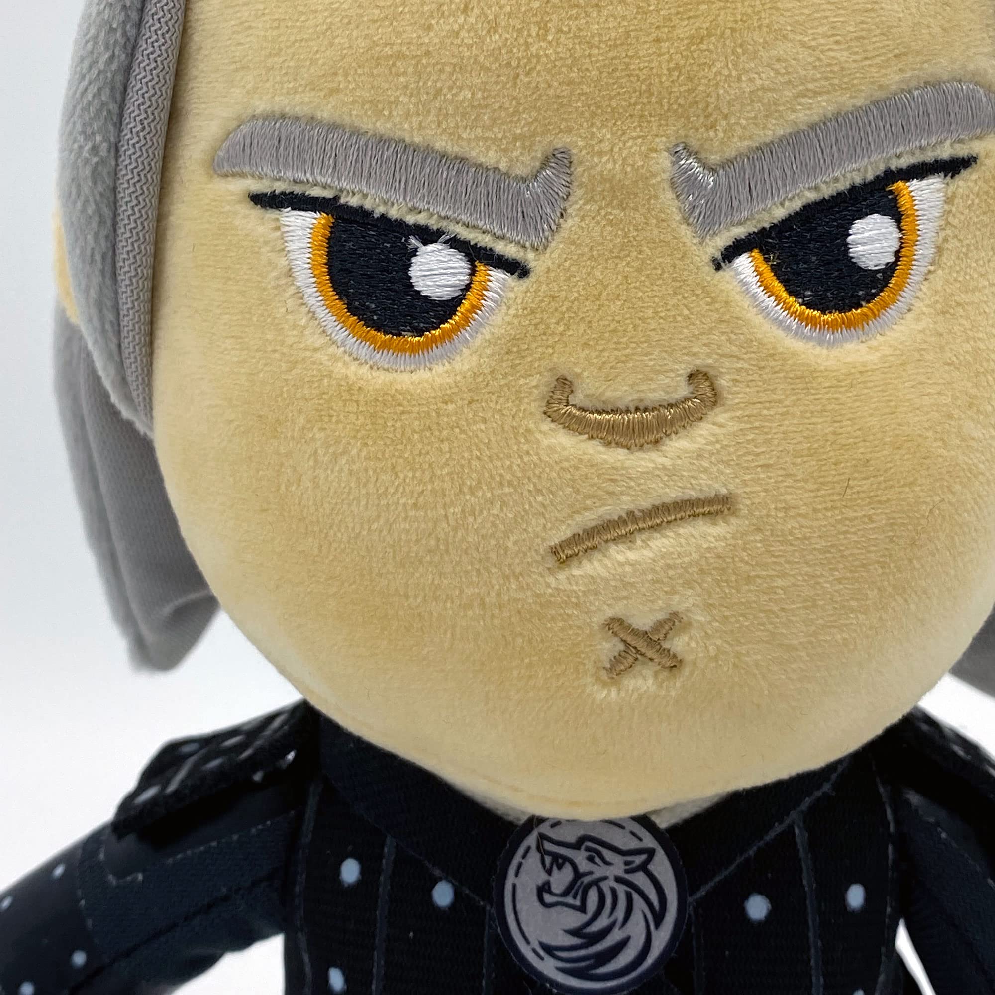 Amazon.com: JINX Netflix's The Witcher M8Z Geralt Plush, 8-in Stuffed  Figure for Fans of All Ages : Toys & Games