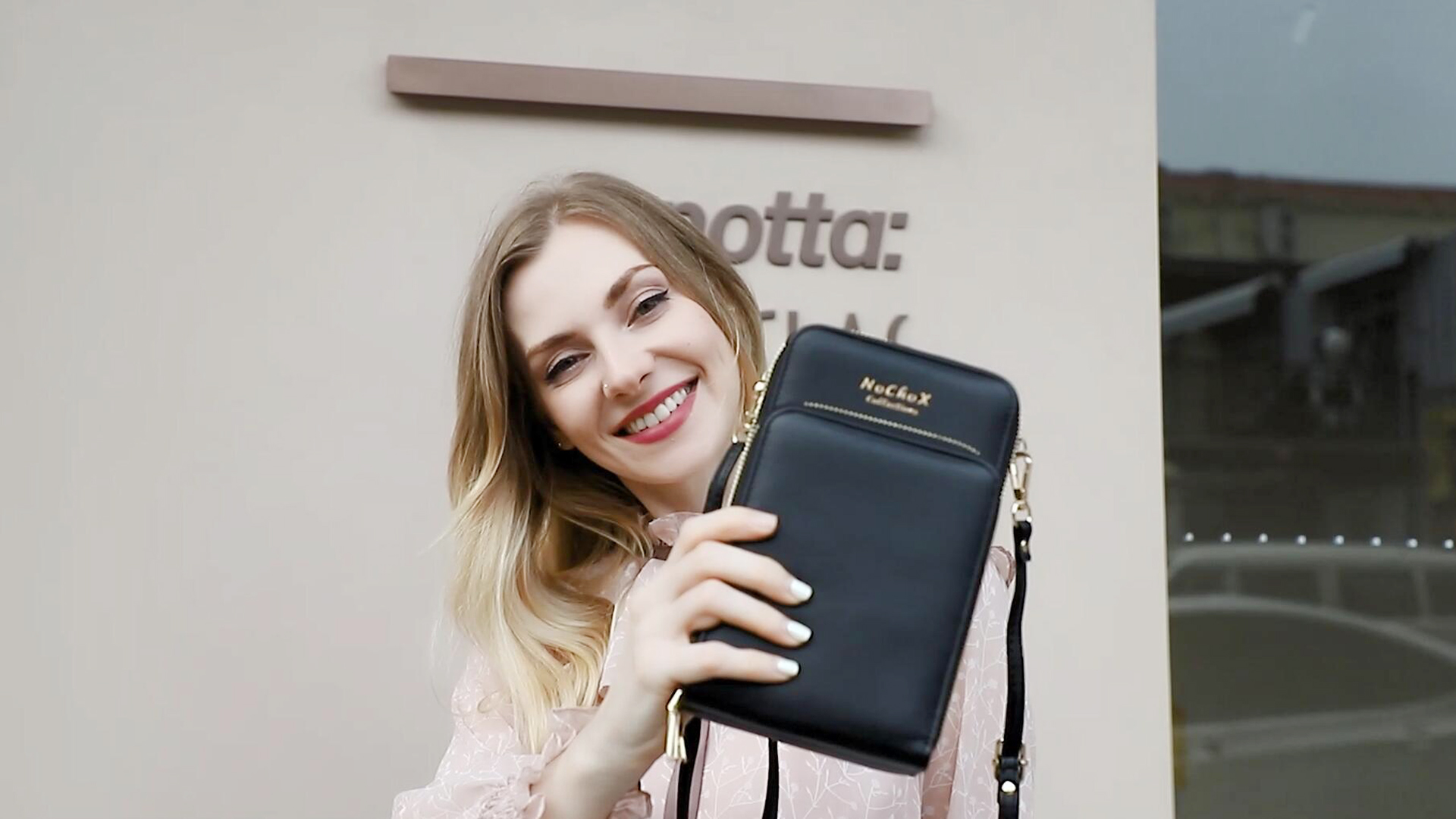 NoChoX Small Crossbody Bags for Women, RFID Blocking Phone Purses
