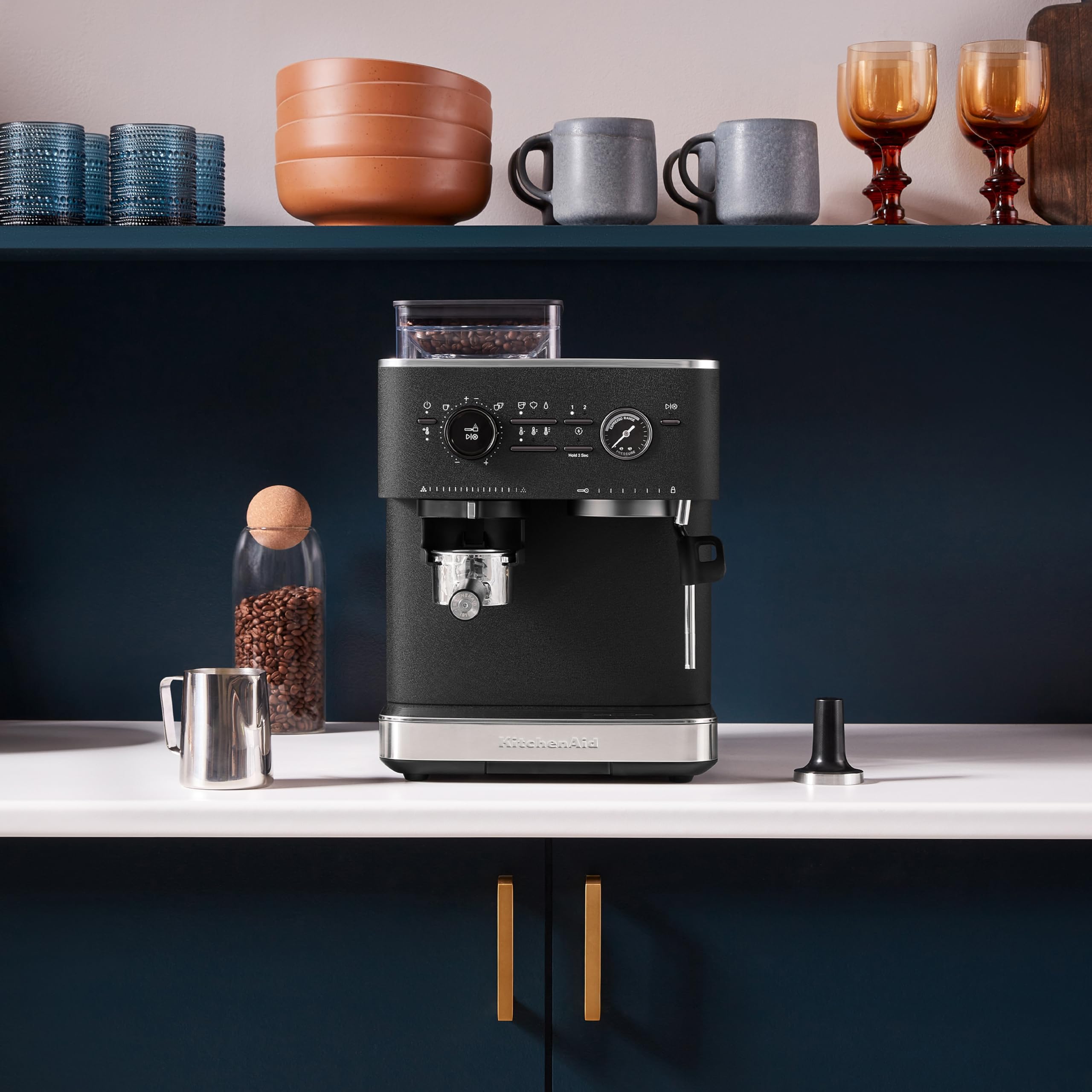 KitchenAid Machine a Café Grain - Machine à expresso semi-automatique - Machine Expresso et Cappuccino avec broyeur à café conique intégré - pot à lait 355 ml - Truffe noire
