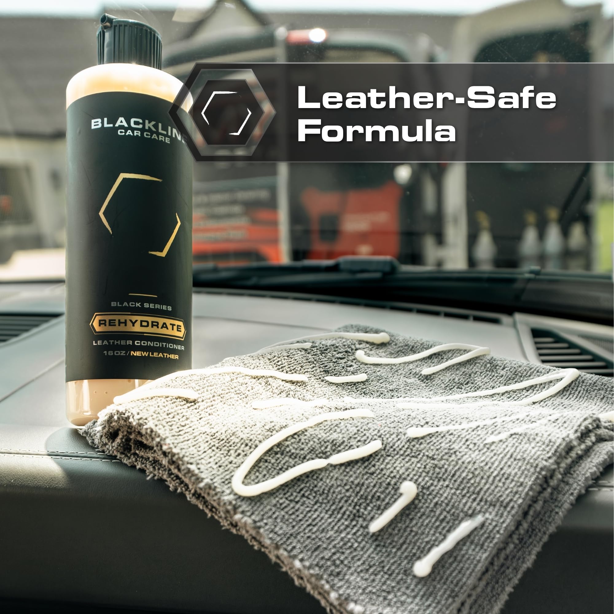 Blackline Car Care - Leather Rehydrate, acondicionador de cuero para todo el cuero - coches, muebles, zapatos y bolsos - 16 onzas líquidas