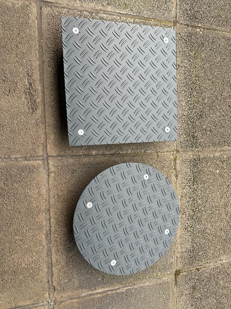 Pflanzenroller rund anthrazit Ral7016 200kg Blumenroller Untersetzer Alu Riffel 200kg und 400 kg Auswahl Rollenfarbe silber/schwarz (Alu Riffel 200kg 3,5/5 Ø400mm Rolle Schwarz)