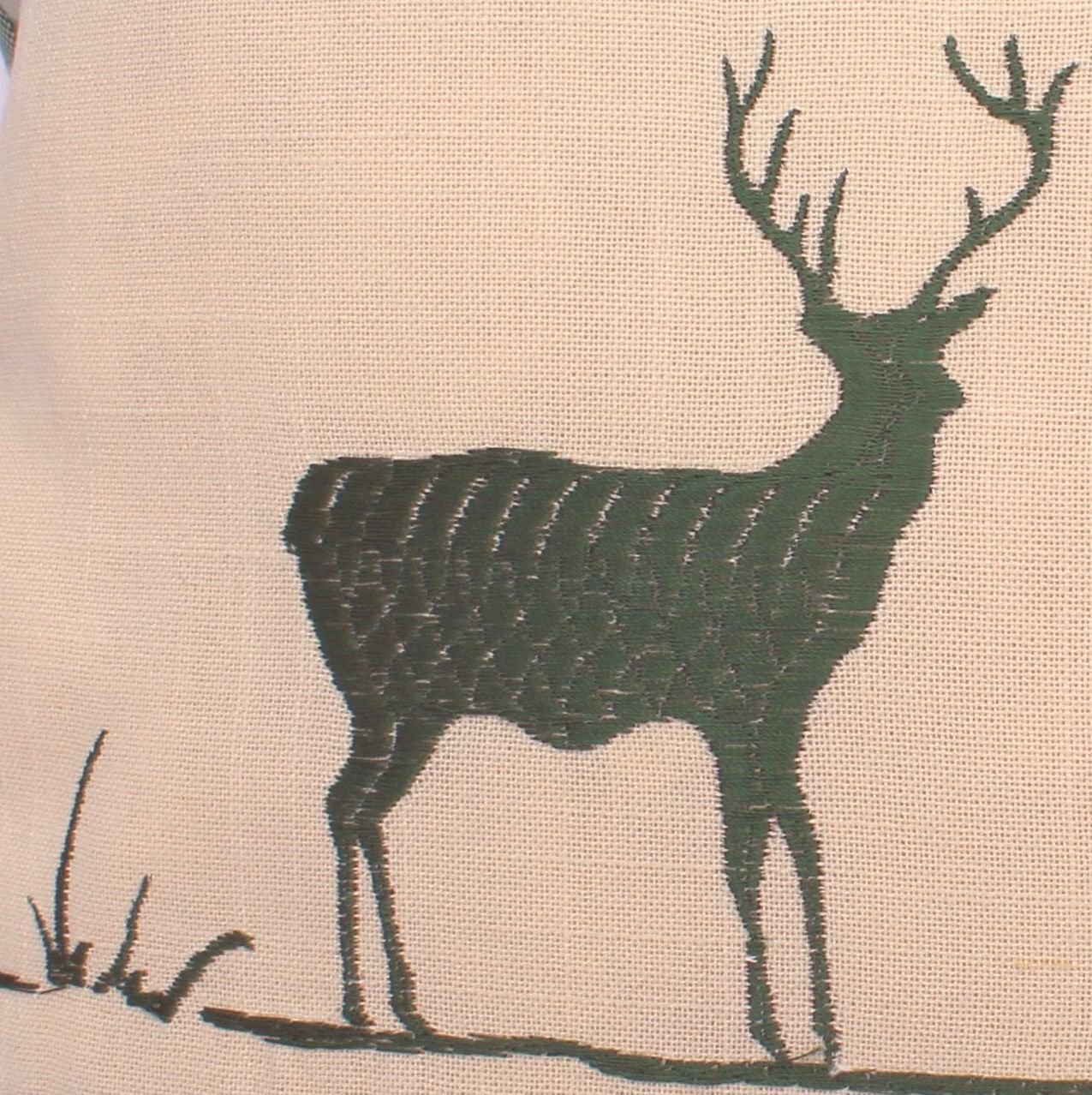 myZirbe Zirbenkissen grün kariert mit Hirsch Stickerei befüllt mit Zirbenflocken aus Zirbenholz Größe 40x40 cm
