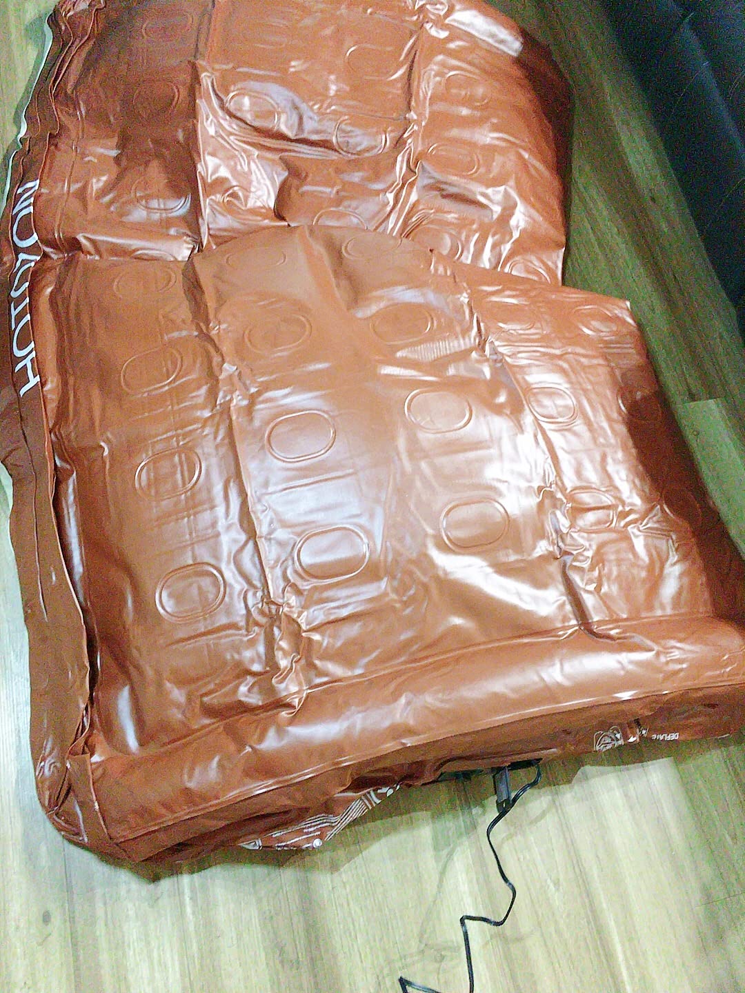 11/mo Finance HOTOZON Queen Air Mattress with Builtin Pump, 18