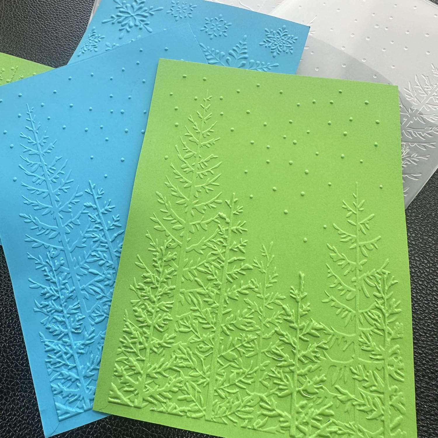 3D Winter Woodland Plastic Embossing Folders for Christmas Card Making or Journaling Wintery Forest with Snowfall Embossing Folder for Gift Tag Paper Crafting Home Decoration