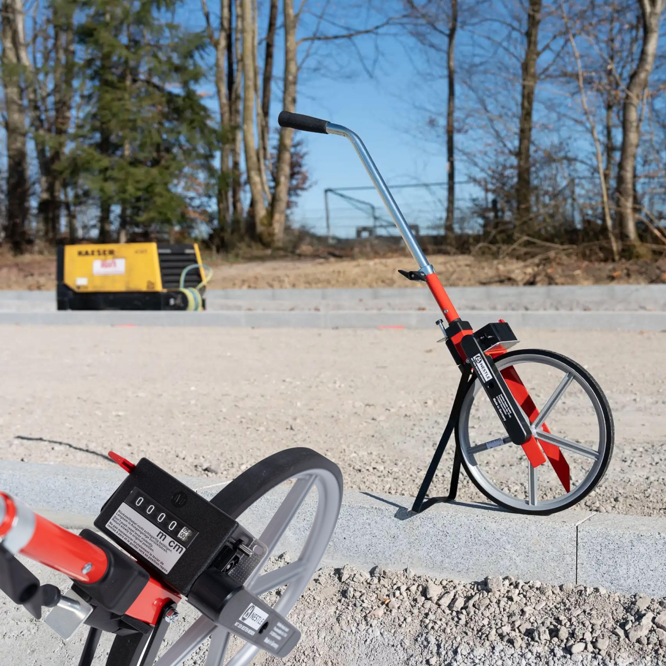 PROFI MESSRAD EICHFÄHIG MIT CM ABLESUNG PLUS TRAGETASCHE Rolltacho Laufrad Baumessrad Vermessungsrad Meßrad Nestle Straßenmessrad Baustellenmessrad Rollrad Speichenrad Rolltachos Laufmessrad