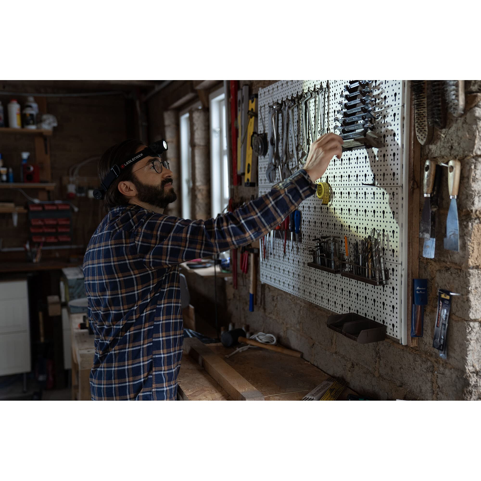 Ledlenser H7R Core |2020| Lampe frontale rechargeable LED, 1000 lumens, 250 m, 65h d’autonomie, tête orientable 130°, étanche IP67, câble USB – Bricolage, travaux, randonnée, camping