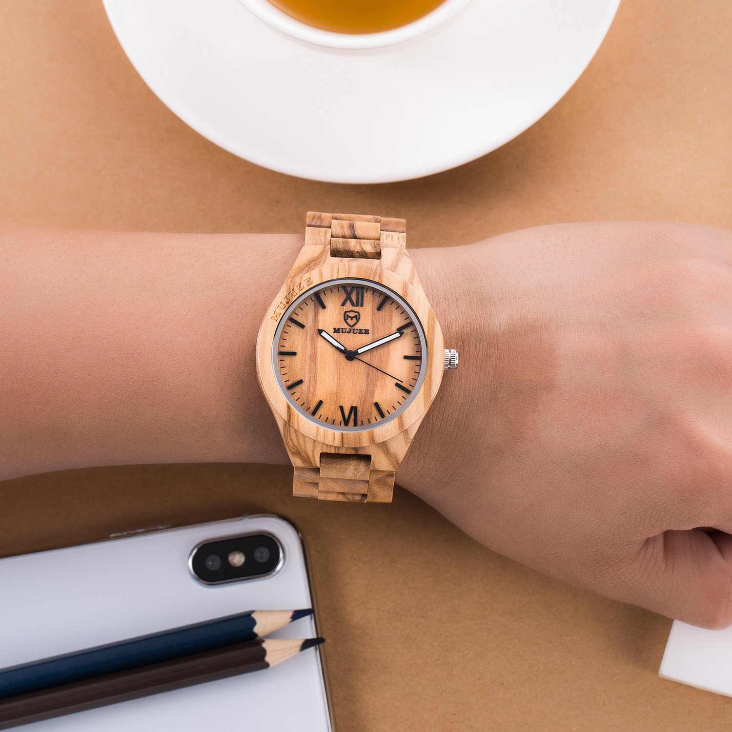 MUJUZE Orologio da Polso in Legno Uomo Donna, Orologio da Polso Al Quarzo Analogico Leggero Fatto a Mano Naturale Con Puntatore Luminoso