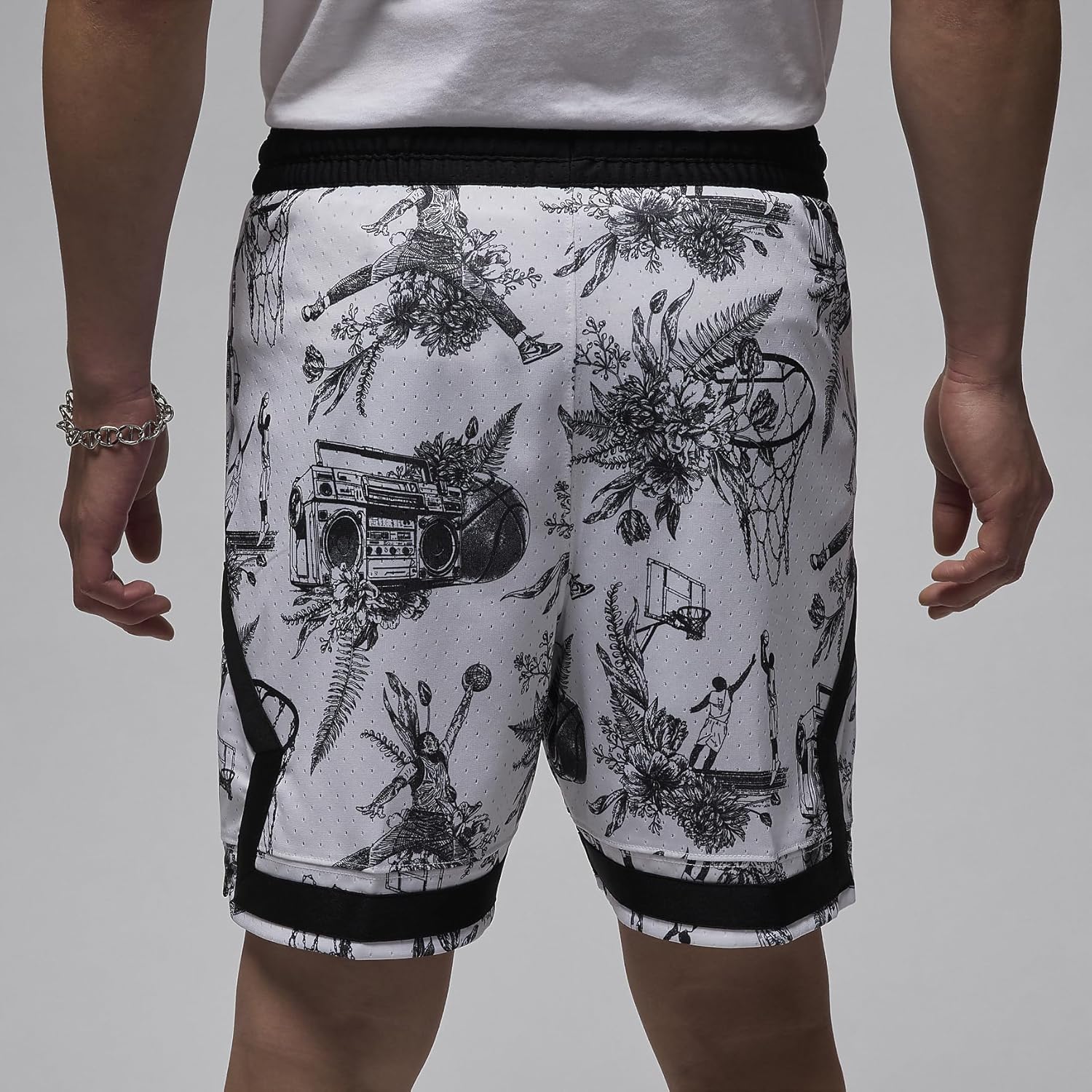 Jordan Sport Men's Dri-FIT Printed Diamond Shorts (White/Black/Black, FV8614-100) Size X-Large - Image 4