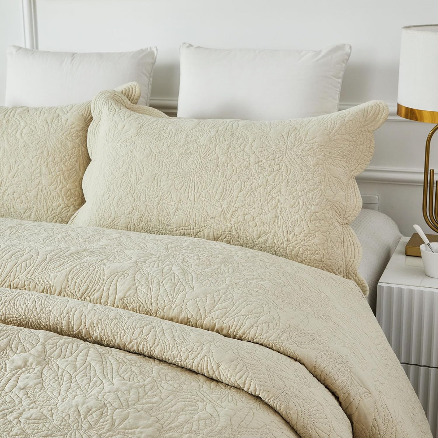Brandream Beige Quilts Cotton Queen Size Bedspreads Elegant Botanical Matelasse Coverlet Luxury Scalloped Quilts
