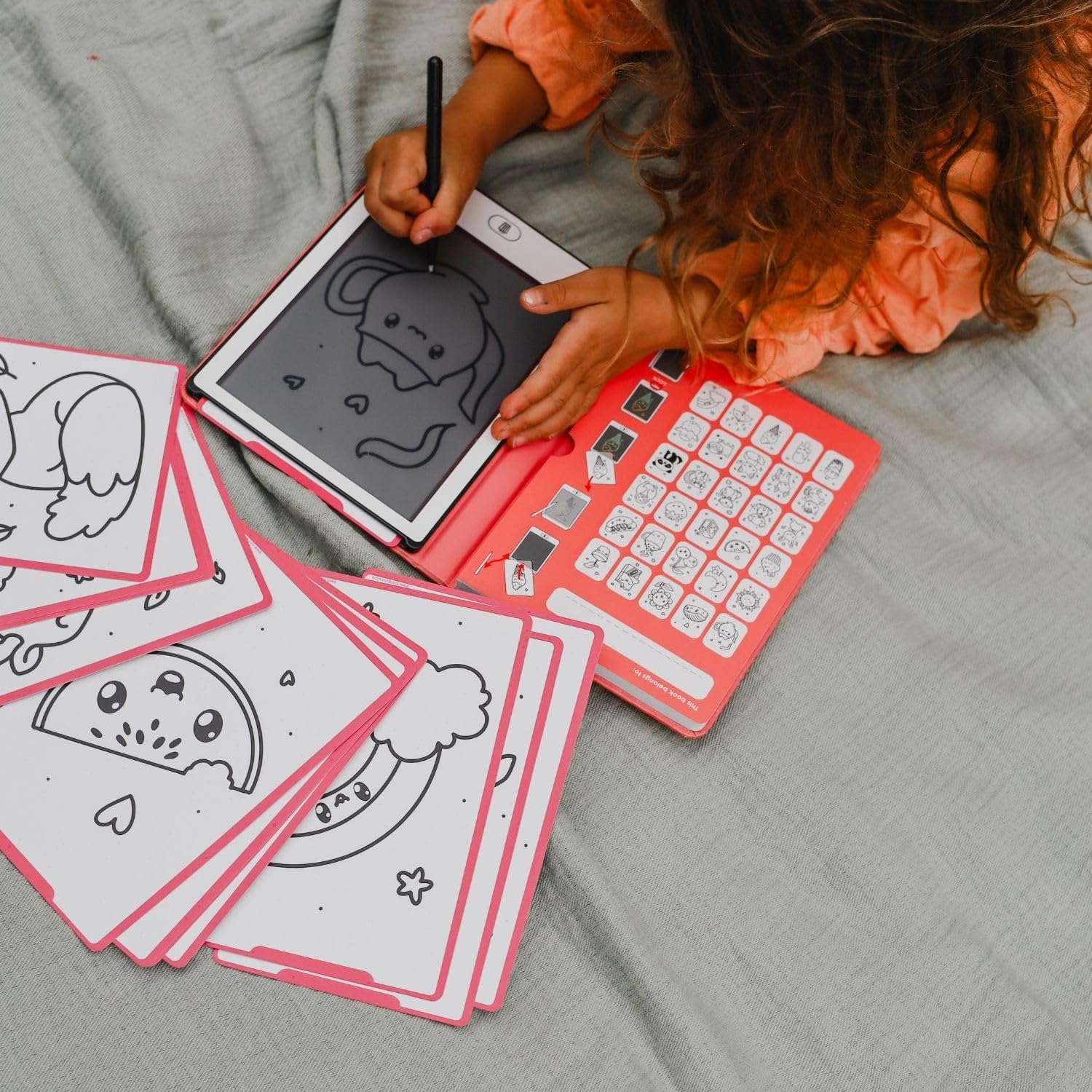 KIDYWOLF KIDYDRAW Mini Kawaii - Tableta de dibujo LCD de 30 capas | Pantalla LCD de 8,2", 30 capas reutilizables, pizarra mágica ligera, nómada y fácil de borrar, a partir de 4 años