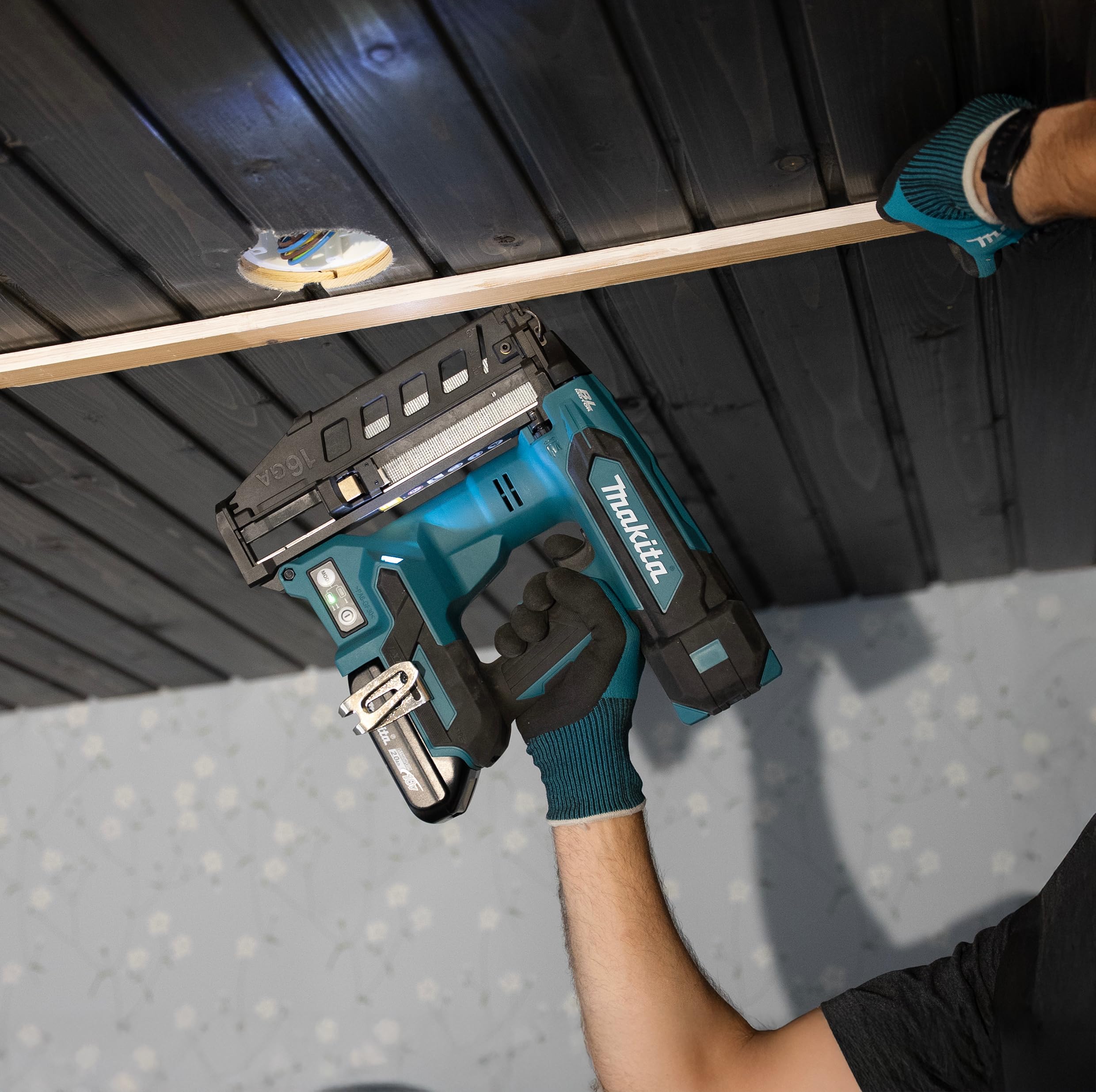 Makita DBN601Z gwoździarka akumulatorowa 18 V (bez akumulatora, bez ładowarki)