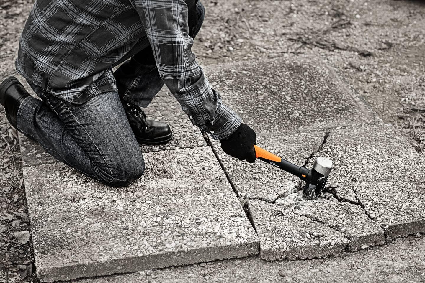 Fiskars Fäustel IsoCore L für den Einsatz bei Präzisionsabbrucharbeiten, Länge: 36 cm, Gewicht: 2,18 kg, Schwarz/Orange, 1020218