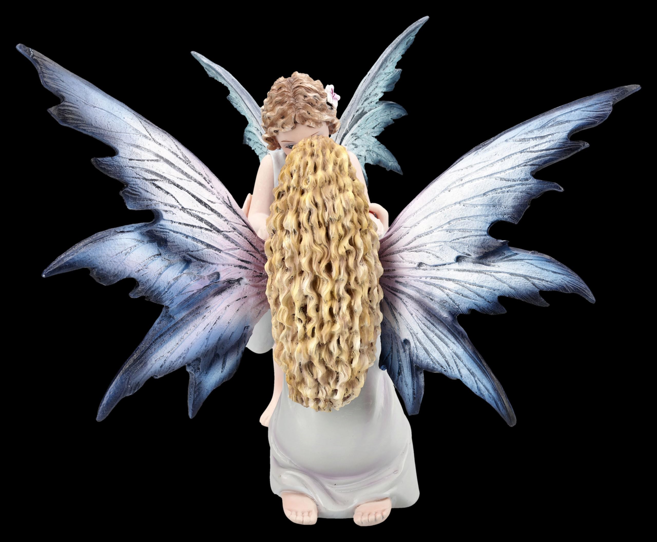 Figuren Shop GmbH Elfenfigur mit Kind – Mutterliebe der Feen – handbemalte Fantasy-Deko (24 cm) – Tales of Aurelion Collection – Geschenkidee für Mütter, Sammler & Liebhaber zarter Symbolik