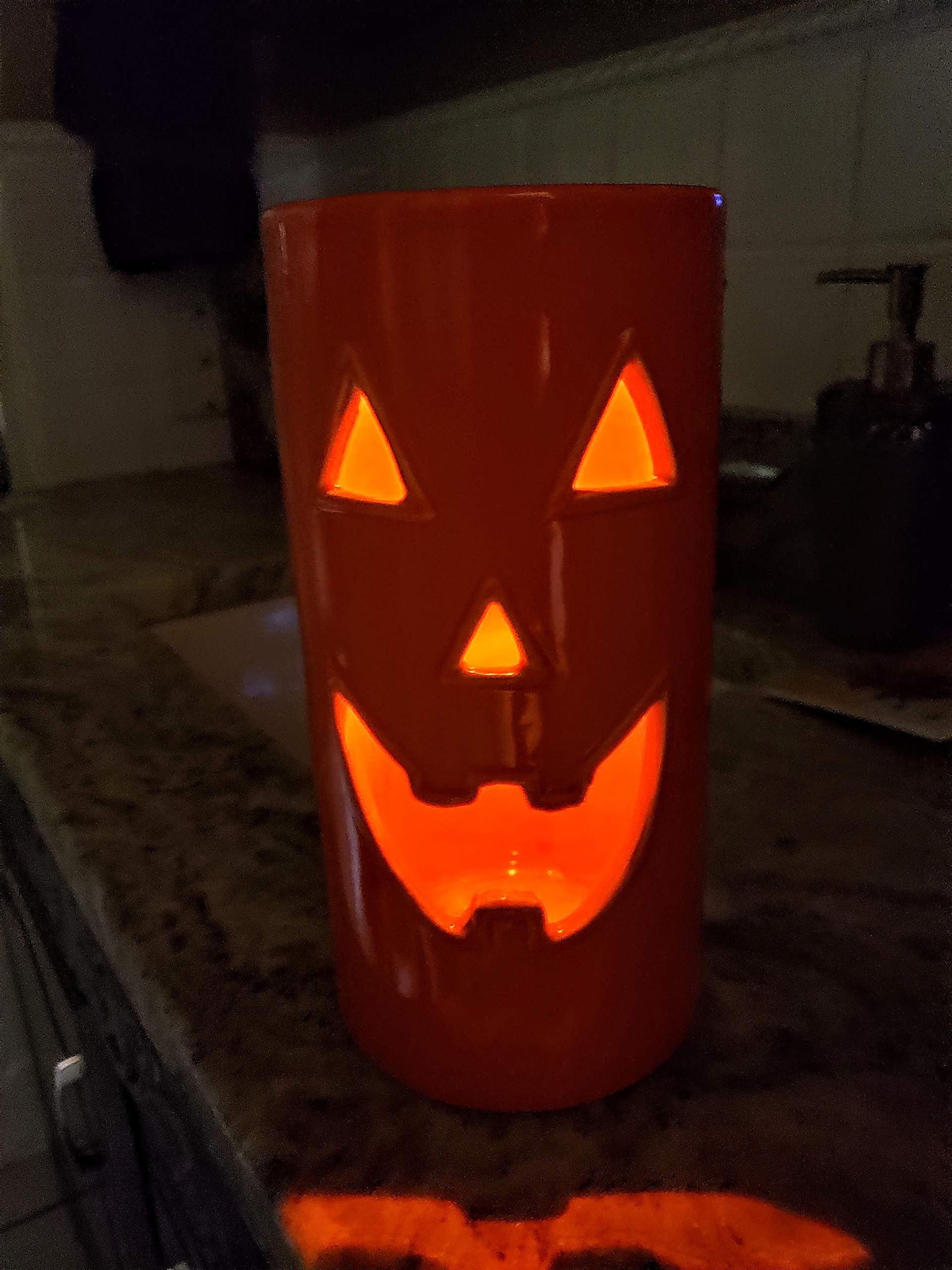 8.5" Grinning Pumpkin Solar-Ceramic Lantern Led Light