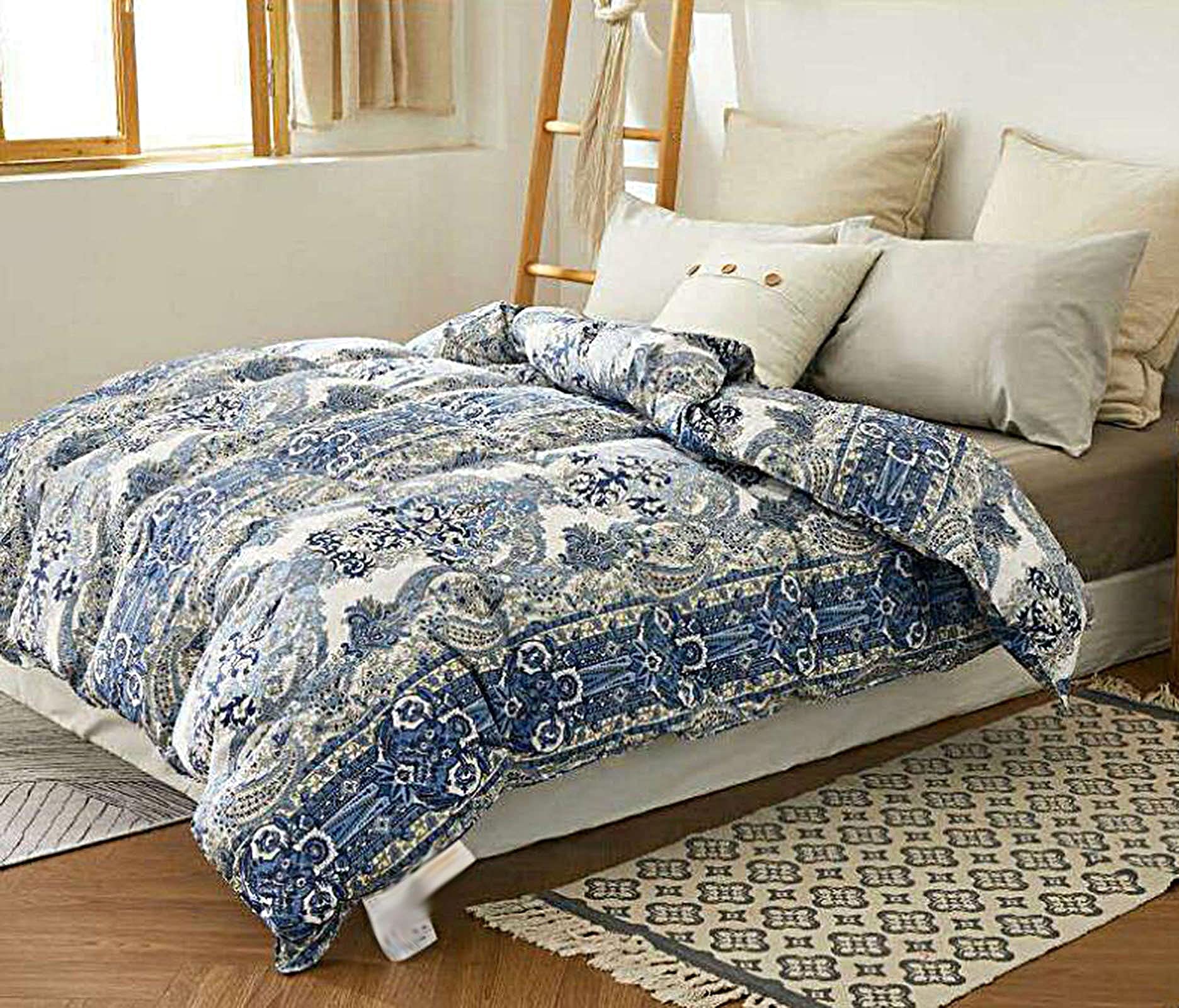 Amazon｜羽毛布団 ソフトシルク生地 手縫い 99% ホワイトグースダウン