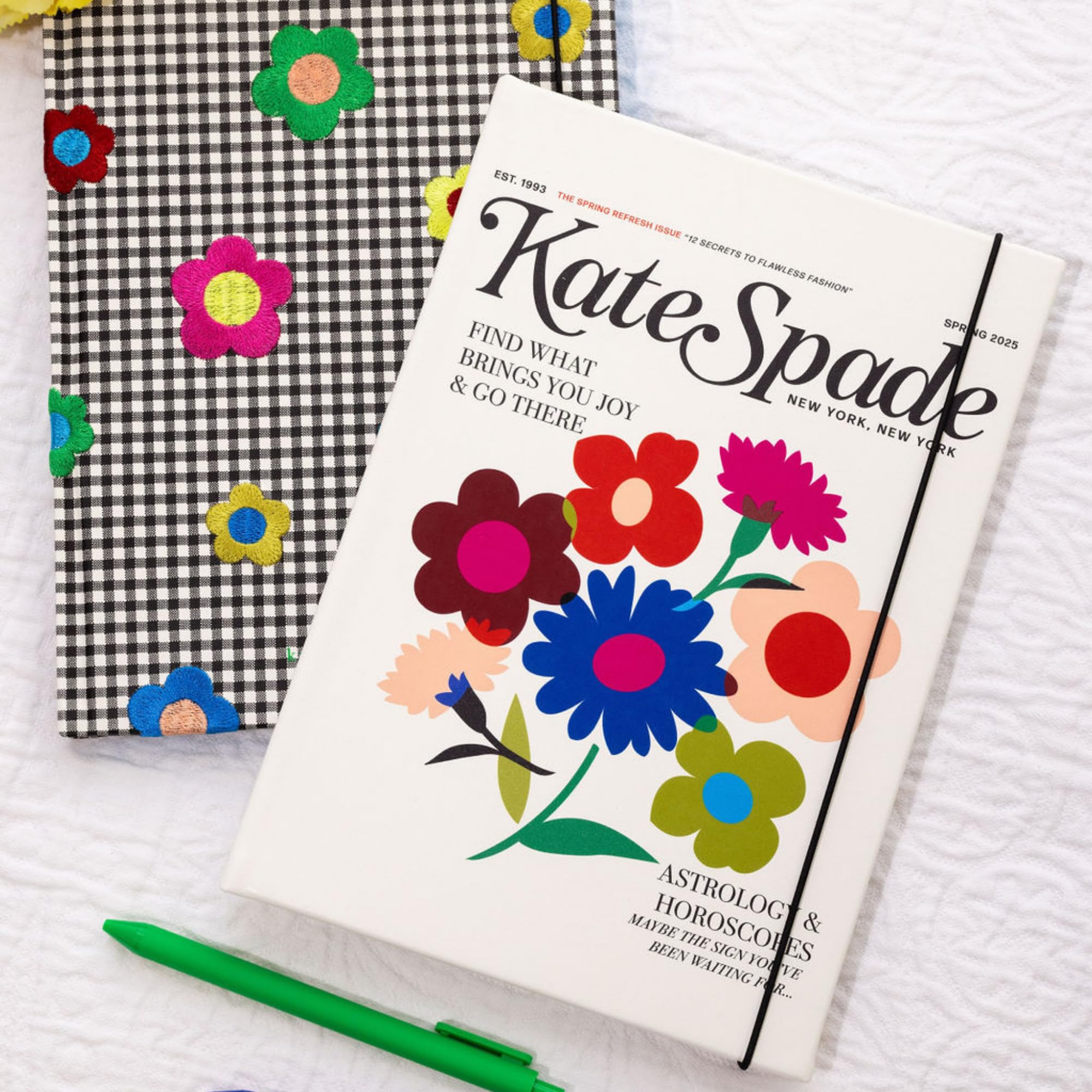 kate spade new york Take Note XL notatnik z wegańską skórą, pamiętnik w twardej okładce, zawiera 168 stron w linie, 28 x 18 cm, podkładka do pisania, ogród w kratkę
