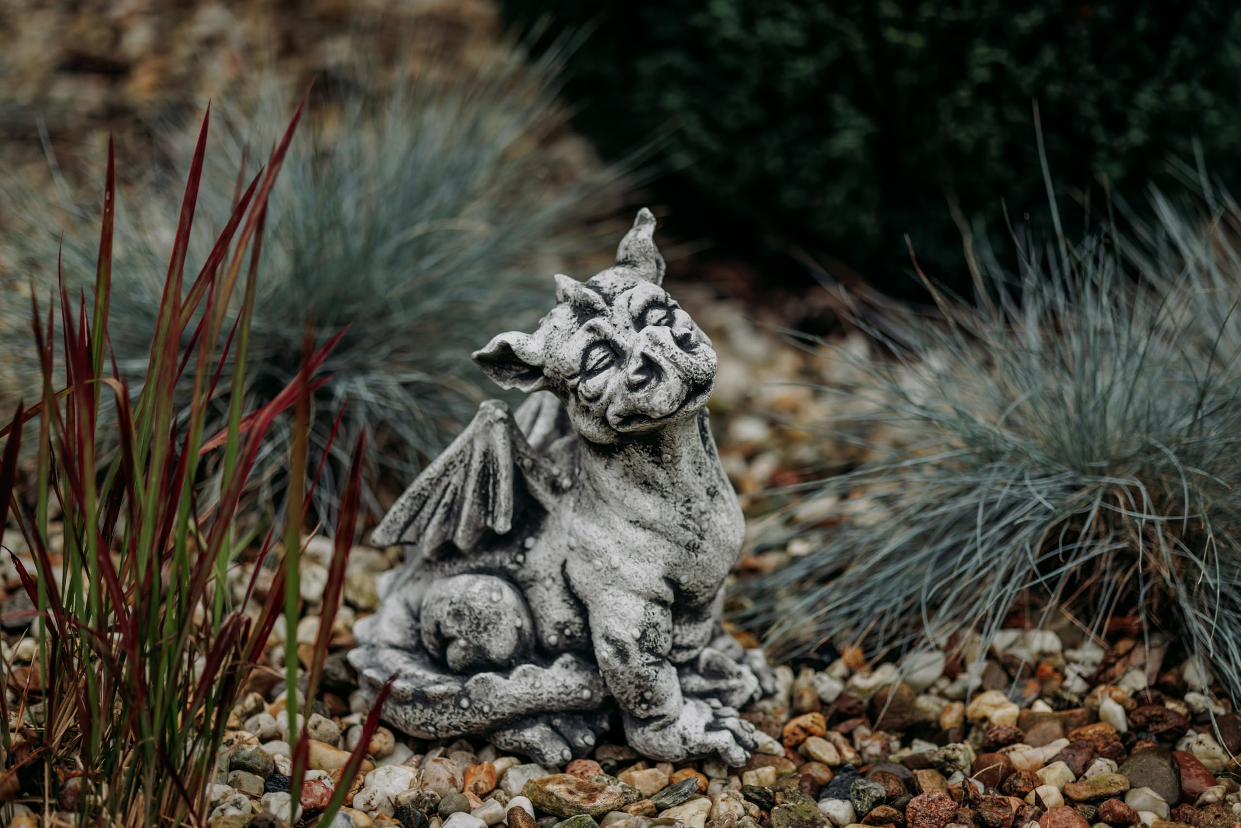 gartendekoparadies.de Lustiger Drache, Steinfigur aus Steinguss, Grau, Frostsicher, H. 30 cm, 9 kg für Außenbereich