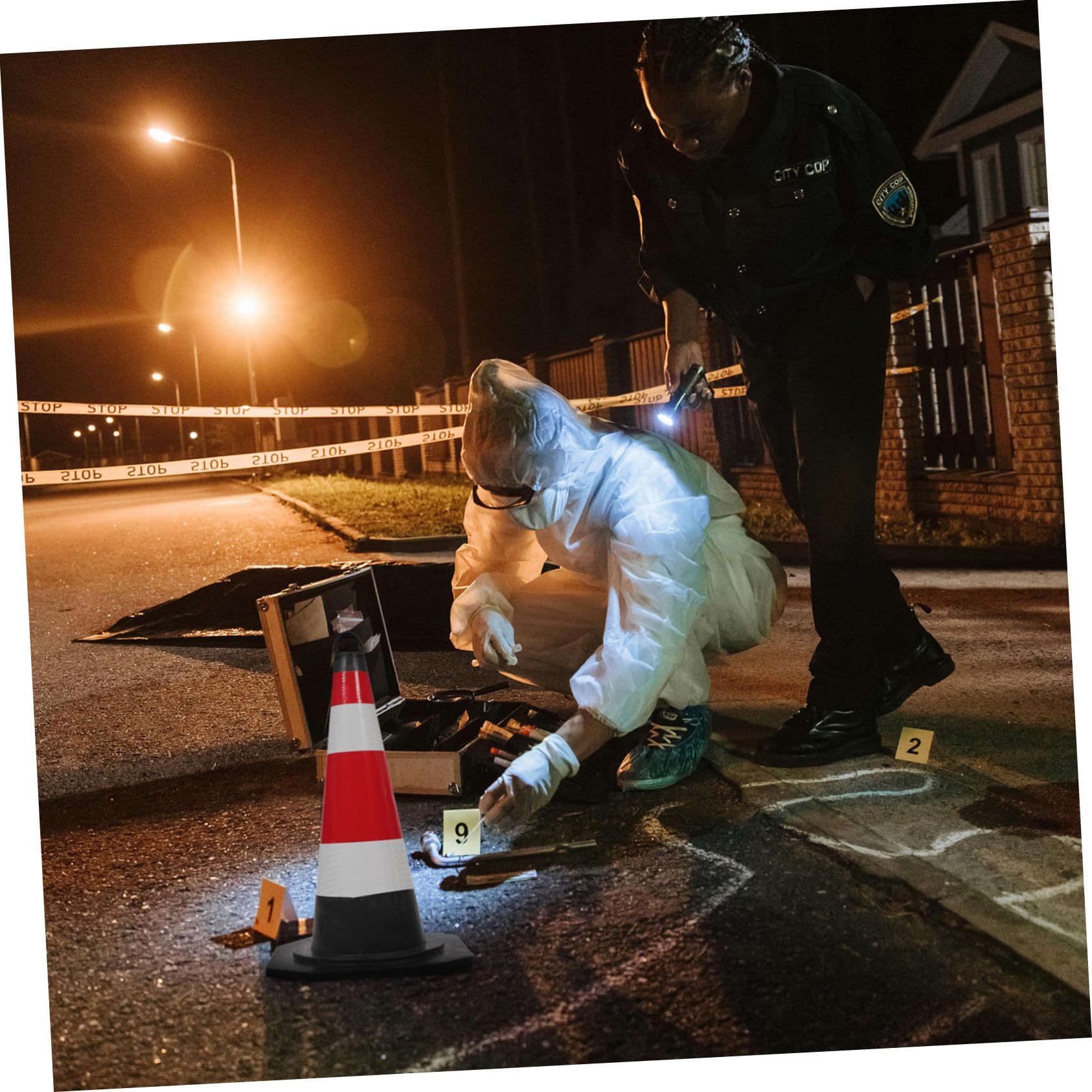 Beaupretty Cône de Signalisation Plastique 45 Cm Réfléchissant Base Stable pour Sécurité Routière, Barrière de Stationnement et Cônes D'entraînement Professionnels