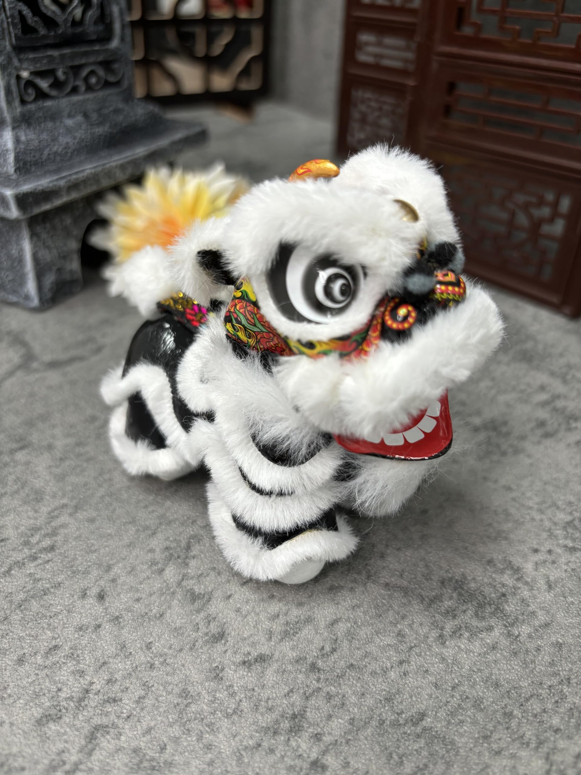 Amazon.com: XINPDPSO Handcrafted Traditional Chinese Lion Dance