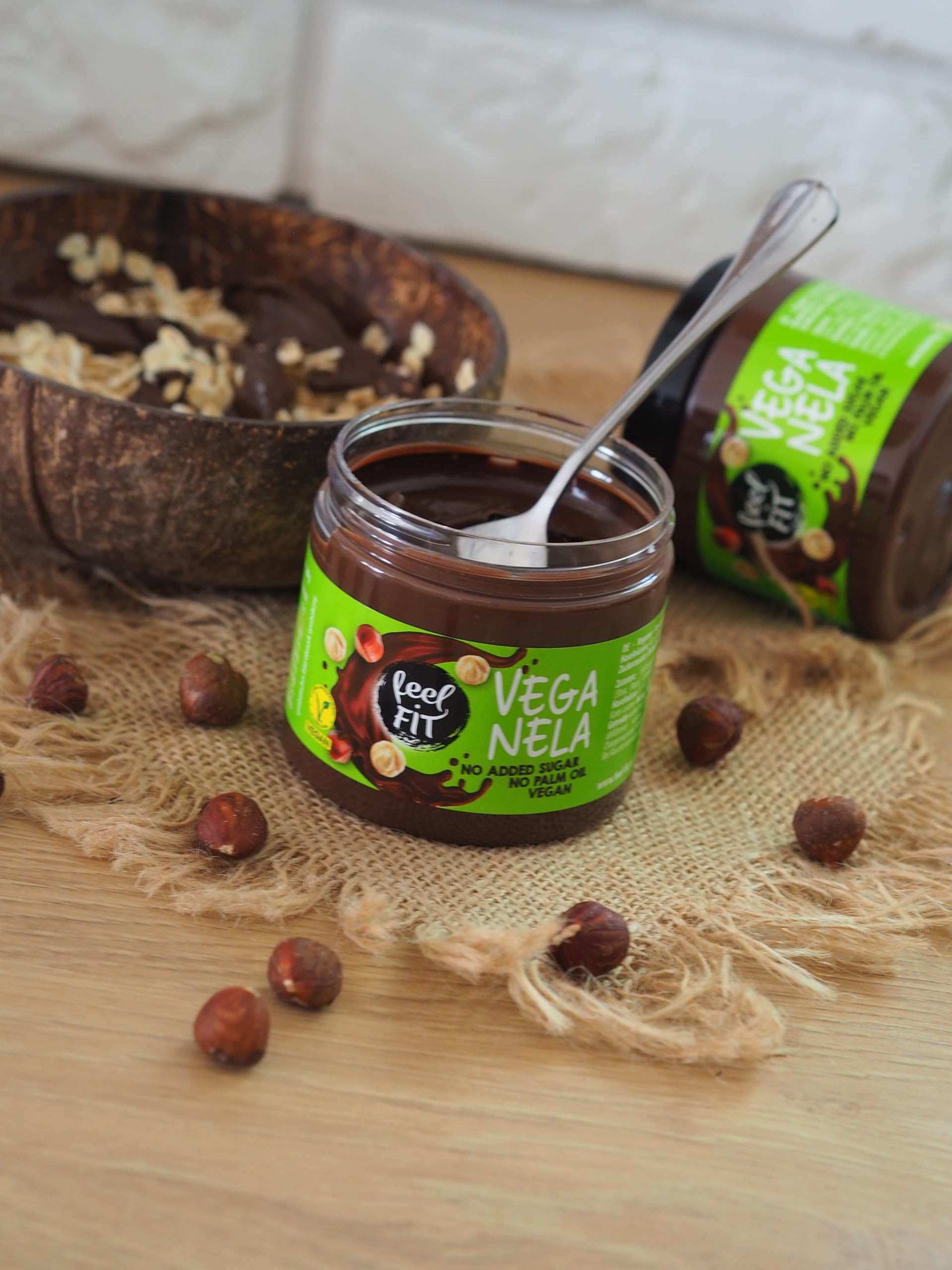 Feel FIT VEGANELA - Haselnuss-Kakao-Aufstrich 6 x 200 g – vegan, ohne Zuckerzusatz, ohne Palmöl – Schoko-Nuss-Creme, Brotaufstrich ohne Zucker