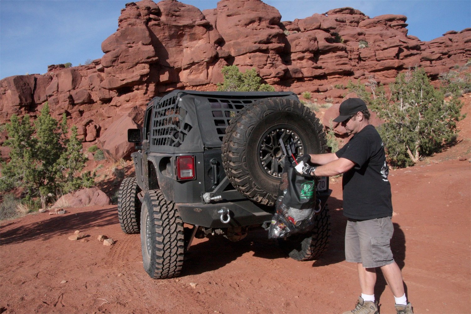 Smittybilt Pick It Up Mesh Bag - Universal Part S-B2792 PartNo S/B2792