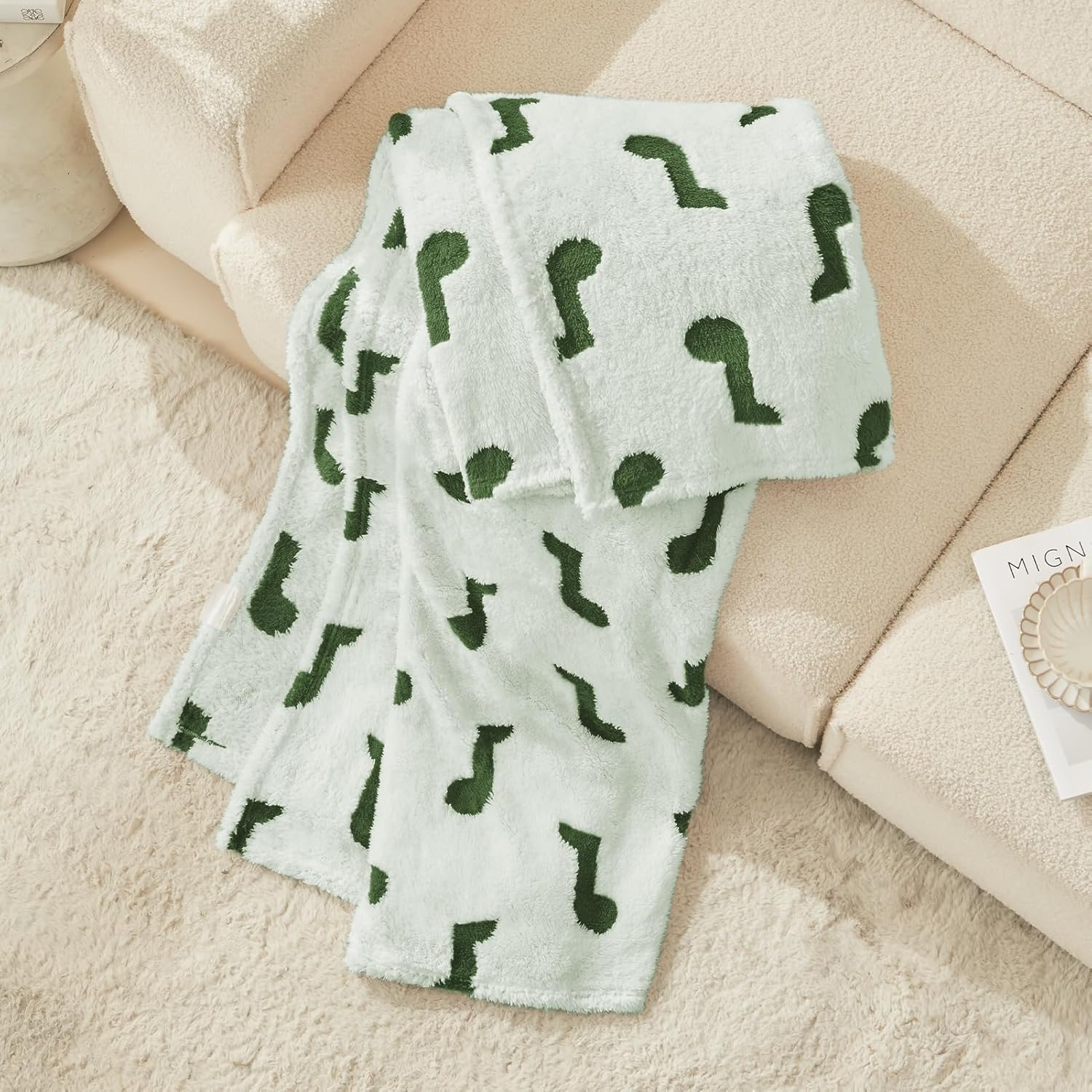 Fluffy Blanket - 3D Music Patterned Fall Blankets and Throws for Living Room Décor, Large Throw Blanket Green Blanket, 108x90 Inches (300GSM)