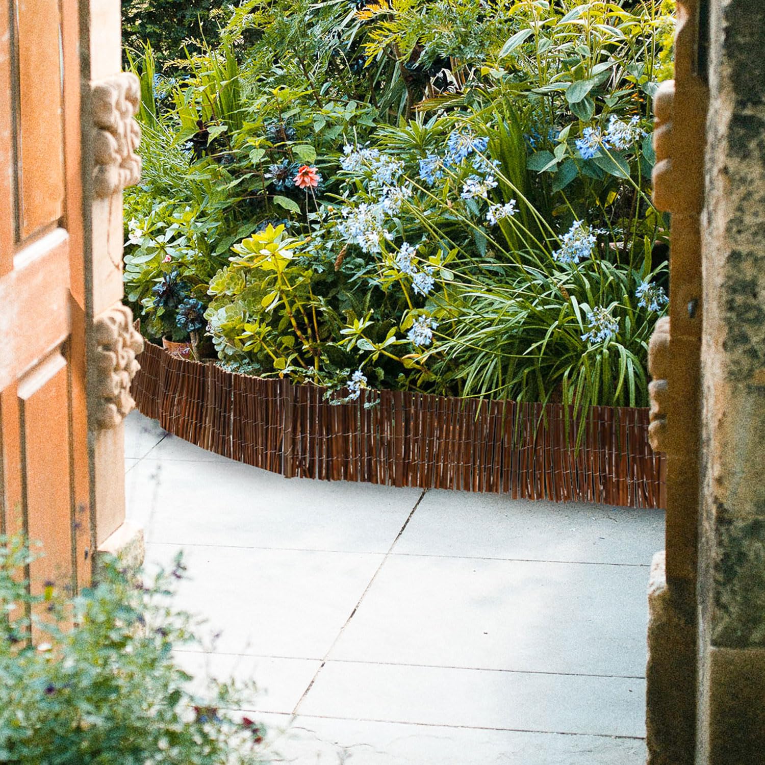 UrFence 300x40 Rouleau Jardin Bois - Bordure a Planter Flexible - Bordure Pelouse en Osier - Petite Barrière de Parterre - Bordurette de Massif - Cloture de Separation - Barriere Terrasse