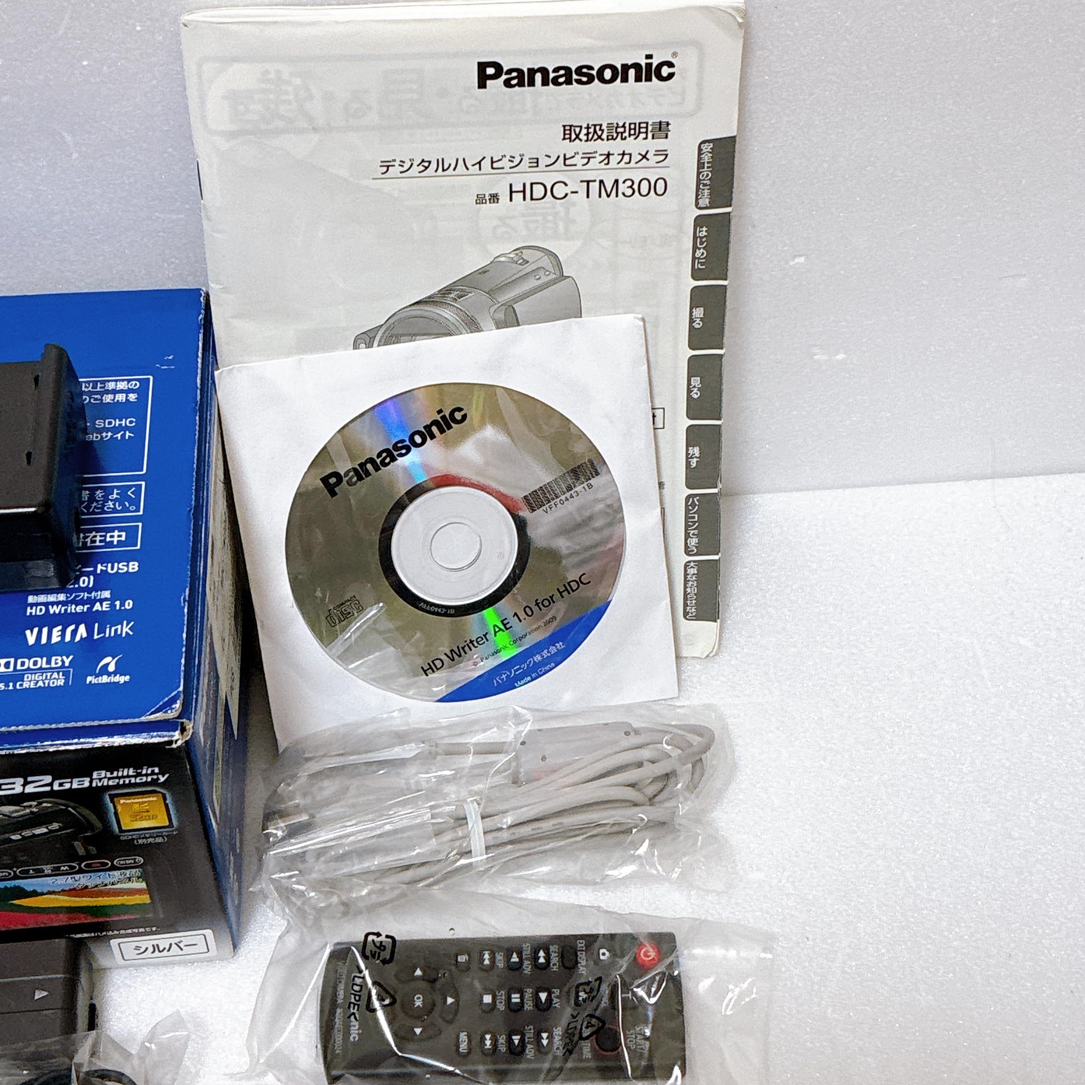 Panasonic　HDC-TM300　SDカード付き Panasonic HDC-TM300 32GB HD flash memory/SD™ memory card