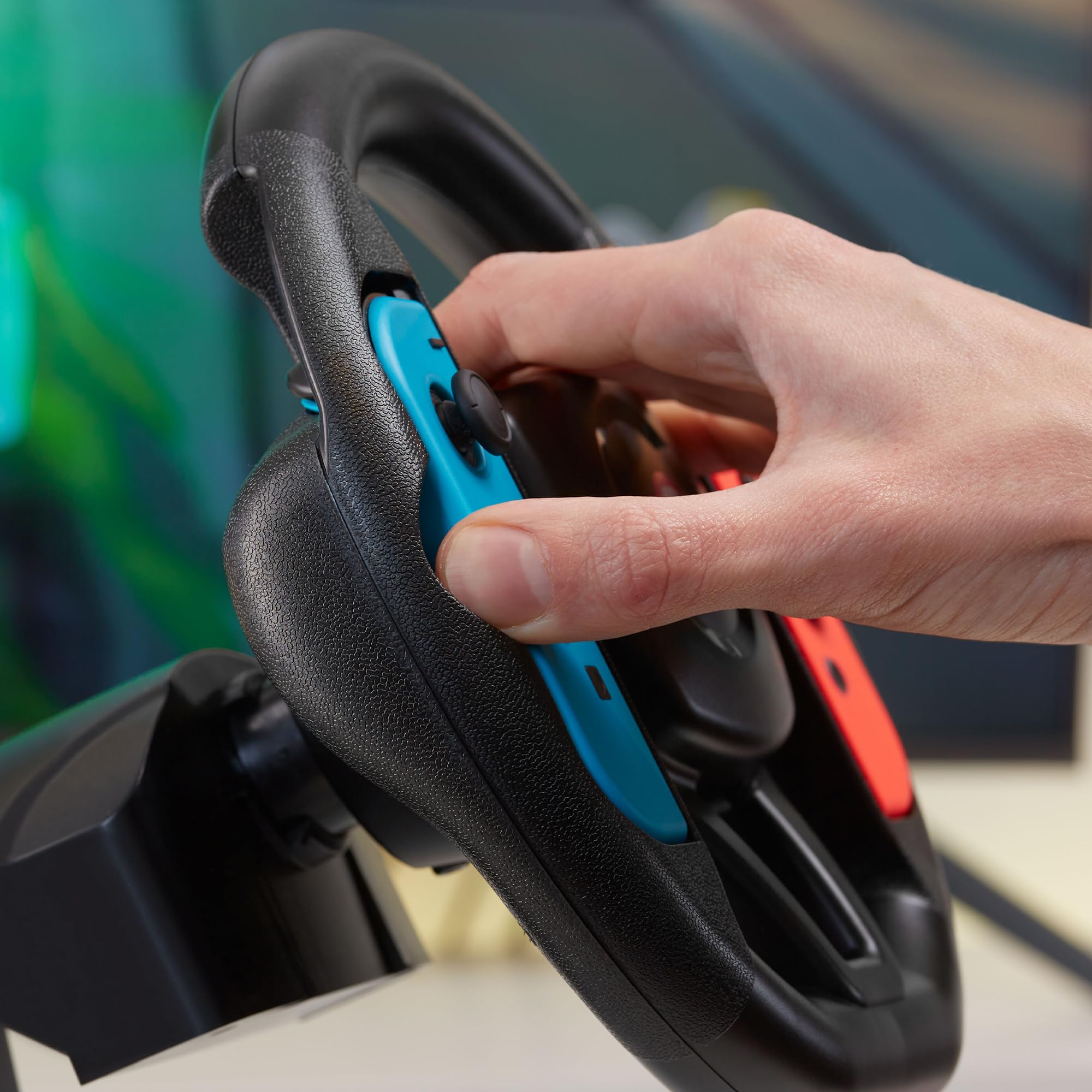 Nickelodeon Kart Racers 2 & Ufficiale Numskull Joy-Con Volante Deluxe Bundle - Gioco ufficiale Nintendo Switch con accessori da tavolo per console switch