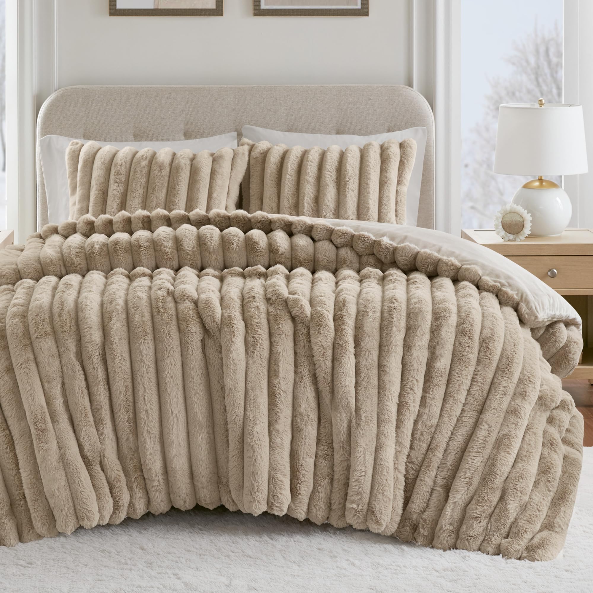 Madison Park Madison Park Jasmine King Comforter Set, Luxurious Reversible Faux Fur Plush Ribbed Velvet Bedding, Fuzzy Thick Warm Winter Comforter, Super Soft Fluffy 3-Piece Set Taupe, Taupe, King