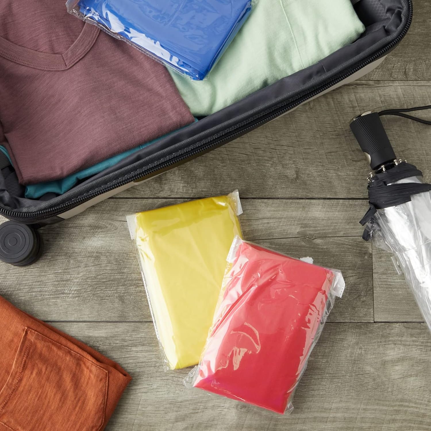 Juvale Disposable Rain Ponchos for Adults, Waterproof Hooded Emergency Ponchos, One Size, Bulk for Travel & Festivals - Image 4