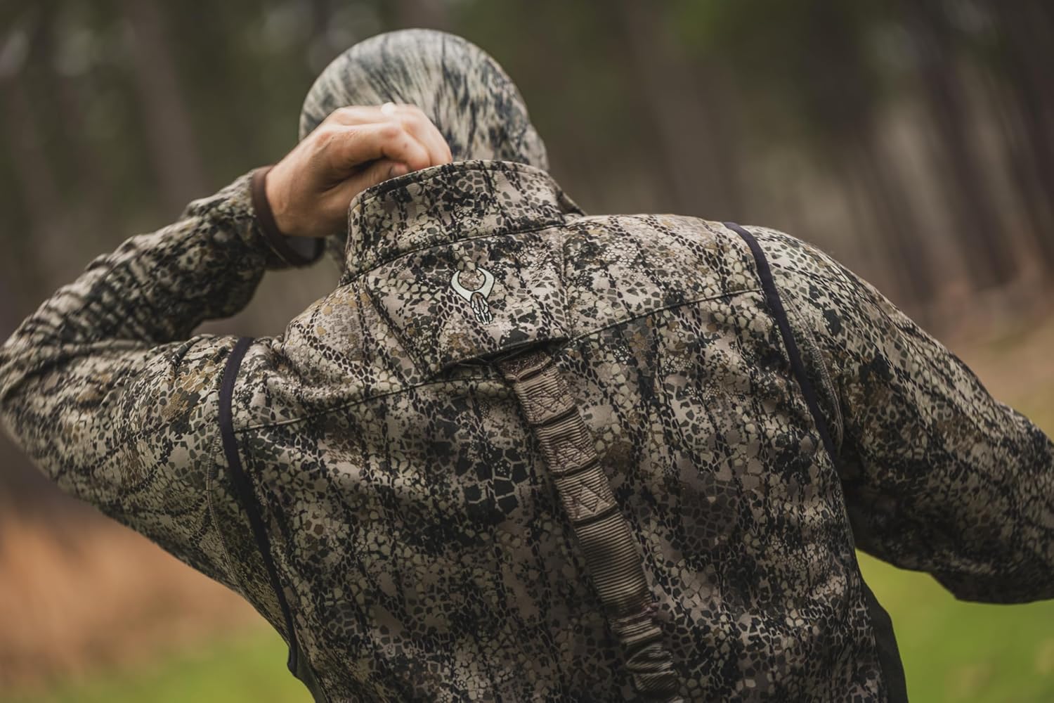 Badlands Rise Pro Vest - Wind Weave Quiet Fleece Hunting Vest, Bow-Friendly Design, Water Resistant, Core Warmth Layering - Image 6