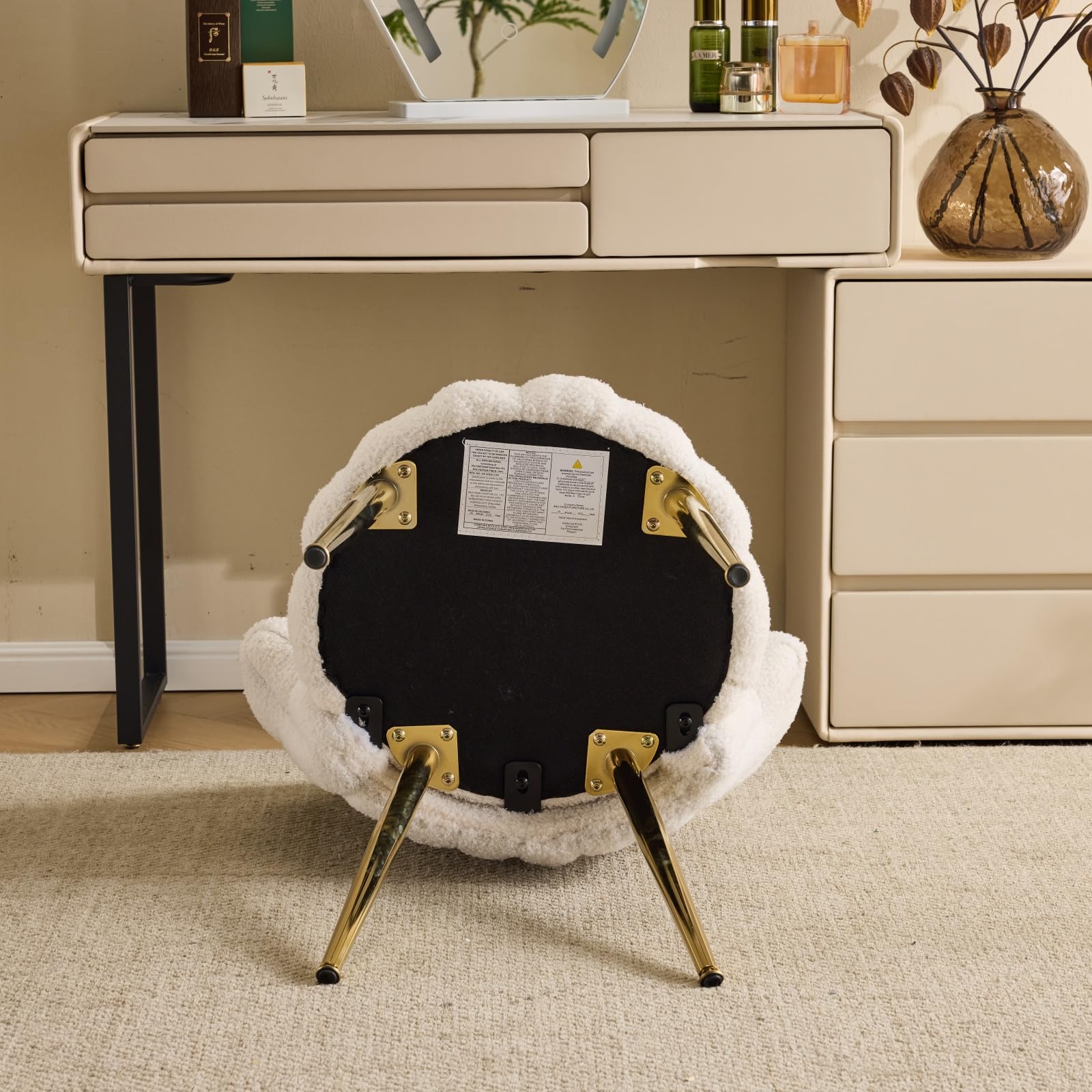 Bonnlo Schminktisch Stuhl, Muschel Sessel Wohnzimmer Modern Schminkstuhl aus Teddystoff mit Kissen Rückenlehne Golden Beinen, Ohrensessel bis 150 kg Vanity Chair für Schlafzimmer Kinderzimmer (Beige)