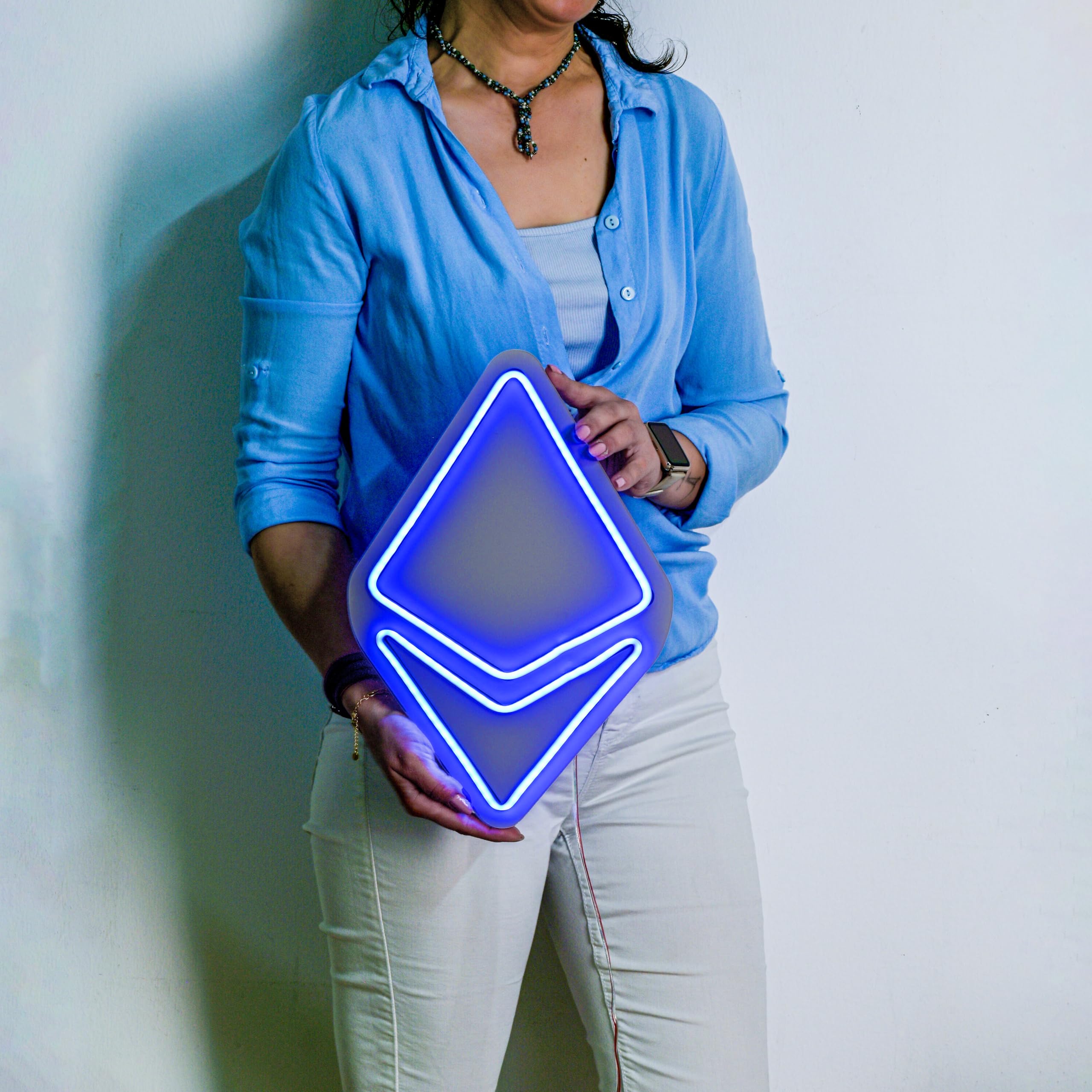 Bitcoin Neon Sign, Ethereum Led Neon Blue Light Ethereum Neon for Wall  Decor for Gaming Room Bedroom Living Room Office Cafe Bar Party Bitcoin  Light - Amazon.com