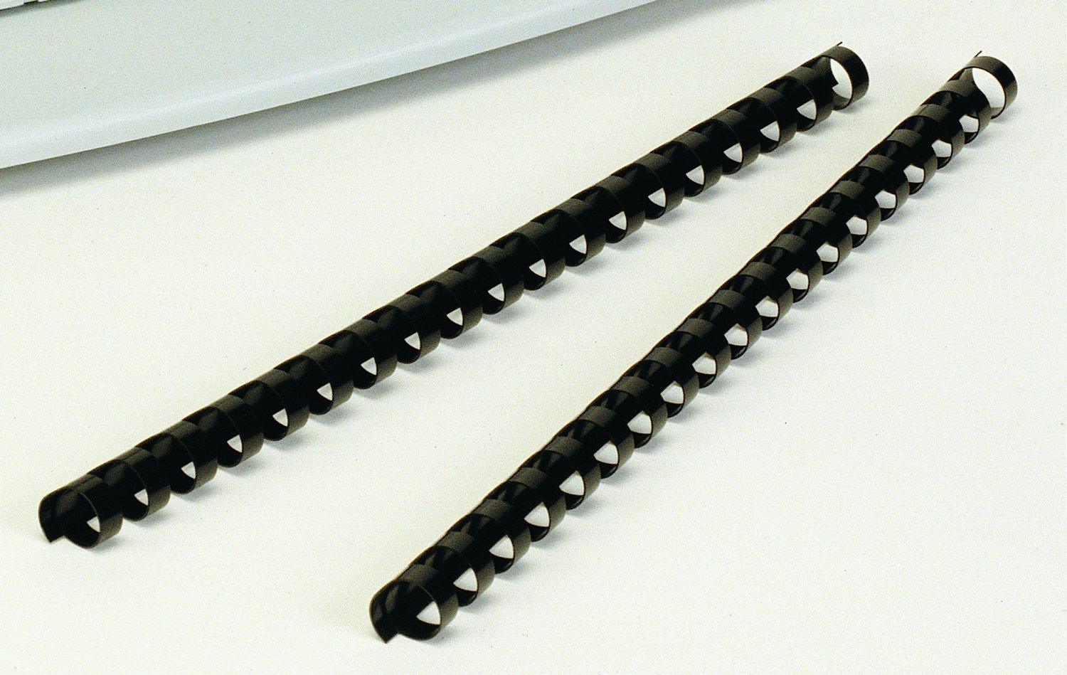 Fellowes - Dorsi in plastica per rilegatura a pettine, 1,5 cm, capacità 340 fogli, colore: nero, 10 per confezione, confezione da 5, 50 pezzi in totale (52066)