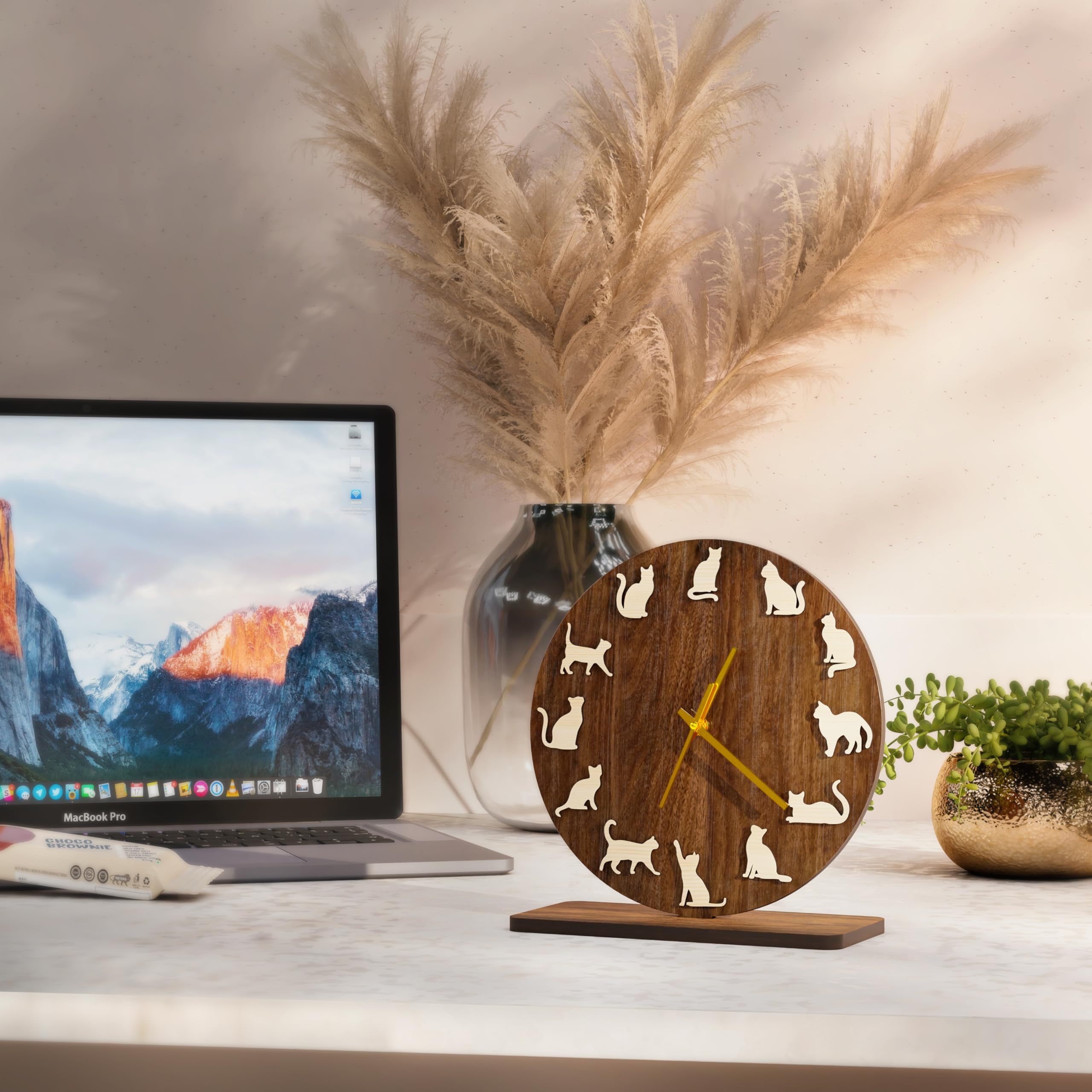 EIGEN Cat Clock for Desk Decor - Desk Clock for Bedroom Decor, Wooden Cat Decor Clocks for Living Room, Silent Table Clock for Shelf Decor, Cute Room Decor